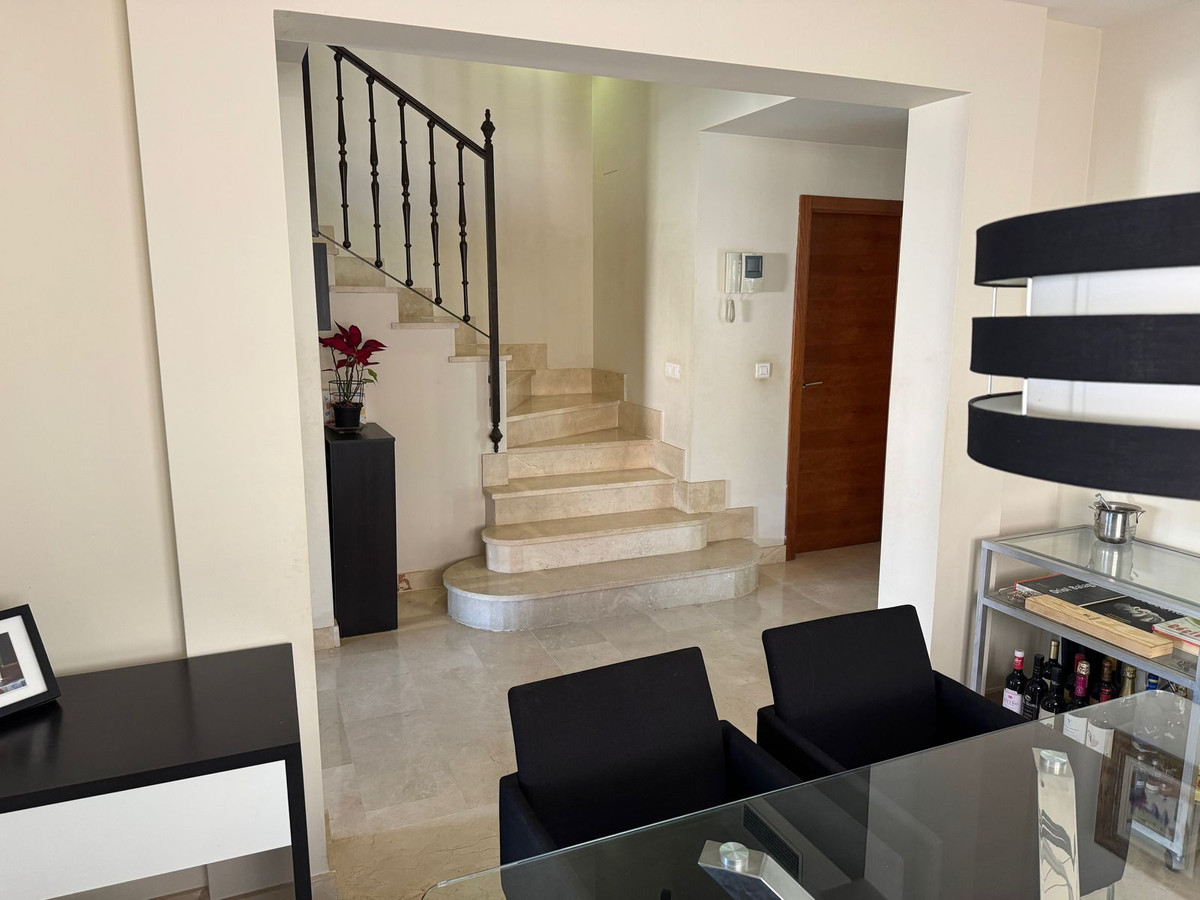 4 Bed, 3 Bath, HouseFor Sale, Estepona, Malaga