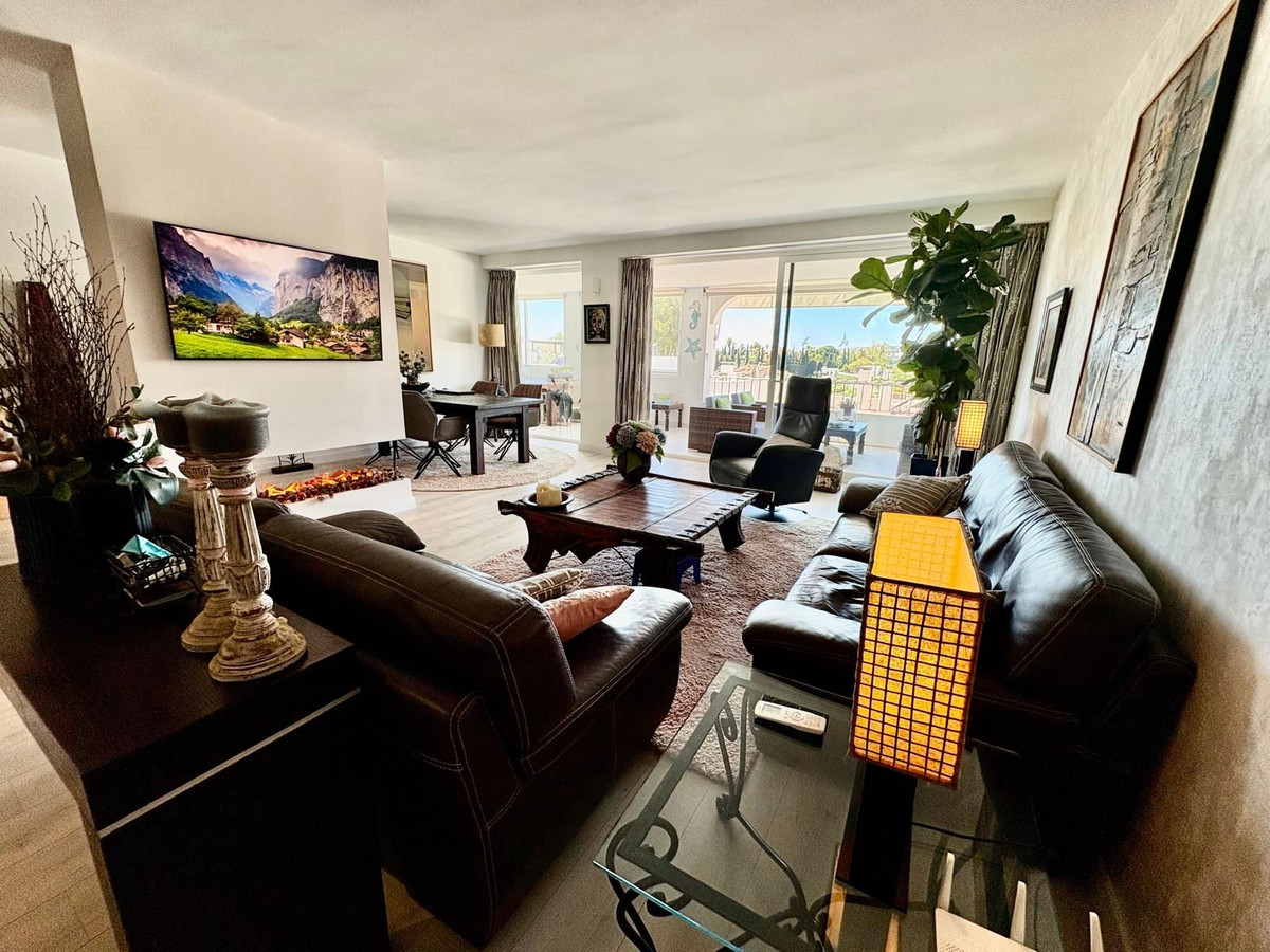 2 Bed, 2 Bath, ApartmentFor Sale, La Quinta, Malaga