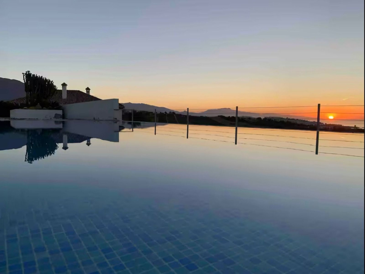 6 Bed, 5 Bath, HouseFor Sale, Manilva, Malaga