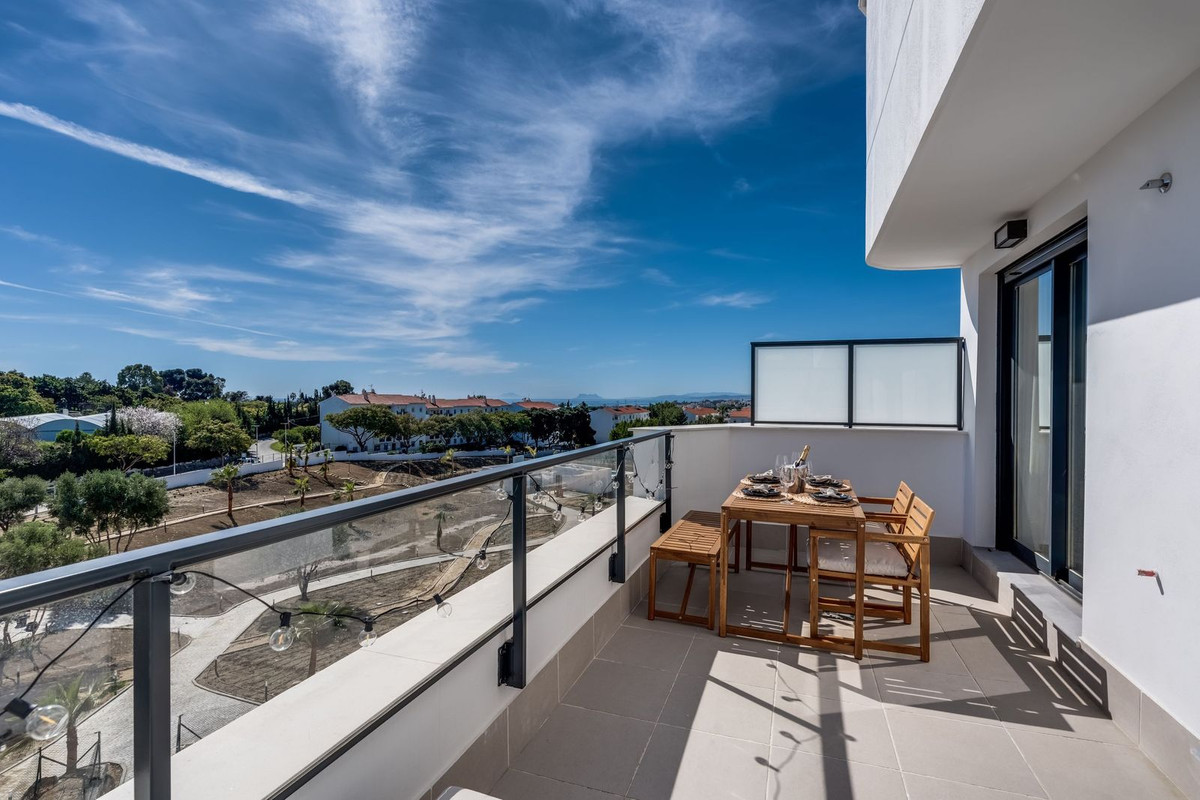 1 Bed, 1 Bath, ApartmentFor Sale, Estepona, Malaga
