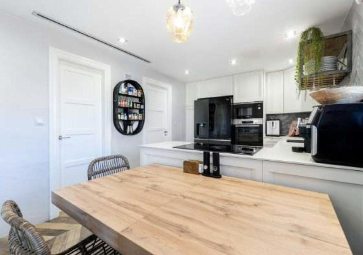 3 Bed, 2 Bath, ApartmentFor Sale, Benalmadena Costa, Malaga