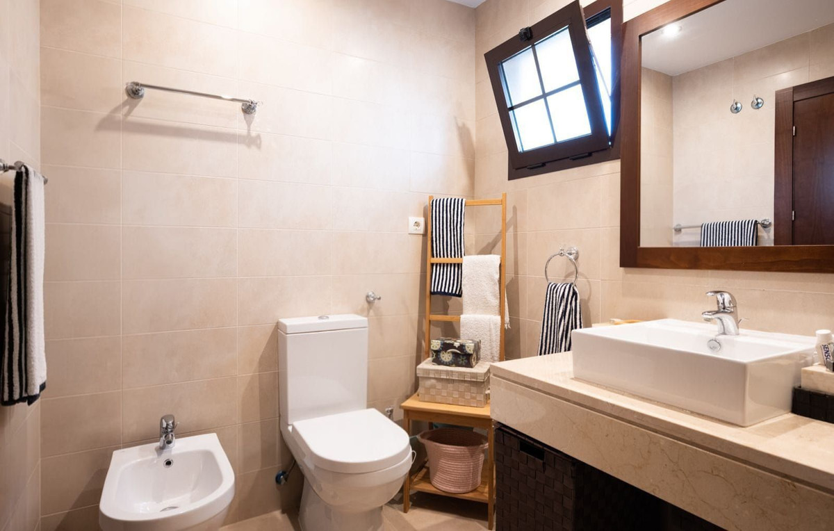 3 Bed, 4 Bath, ApartmentFor Sale, Los Monteros, Malaga