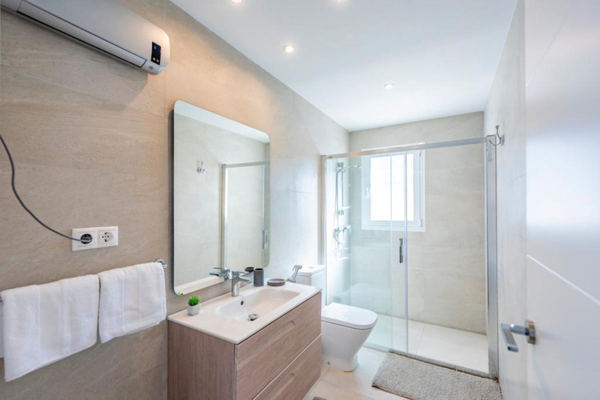 6 Bed, 7 Bath, HouseFor Sale, El Chaparral, Malaga