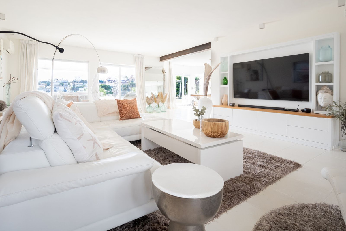 5 Bed, 4 Bath, HouseFor Sale, Riviera Del Sol, Malaga