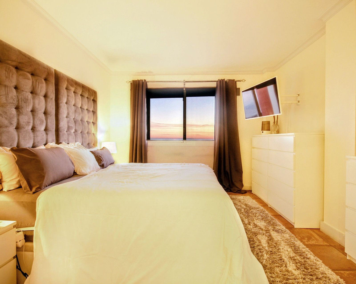 2 Bed, 2 Bath, ApartmentFor Sale, Elviria, Malaga