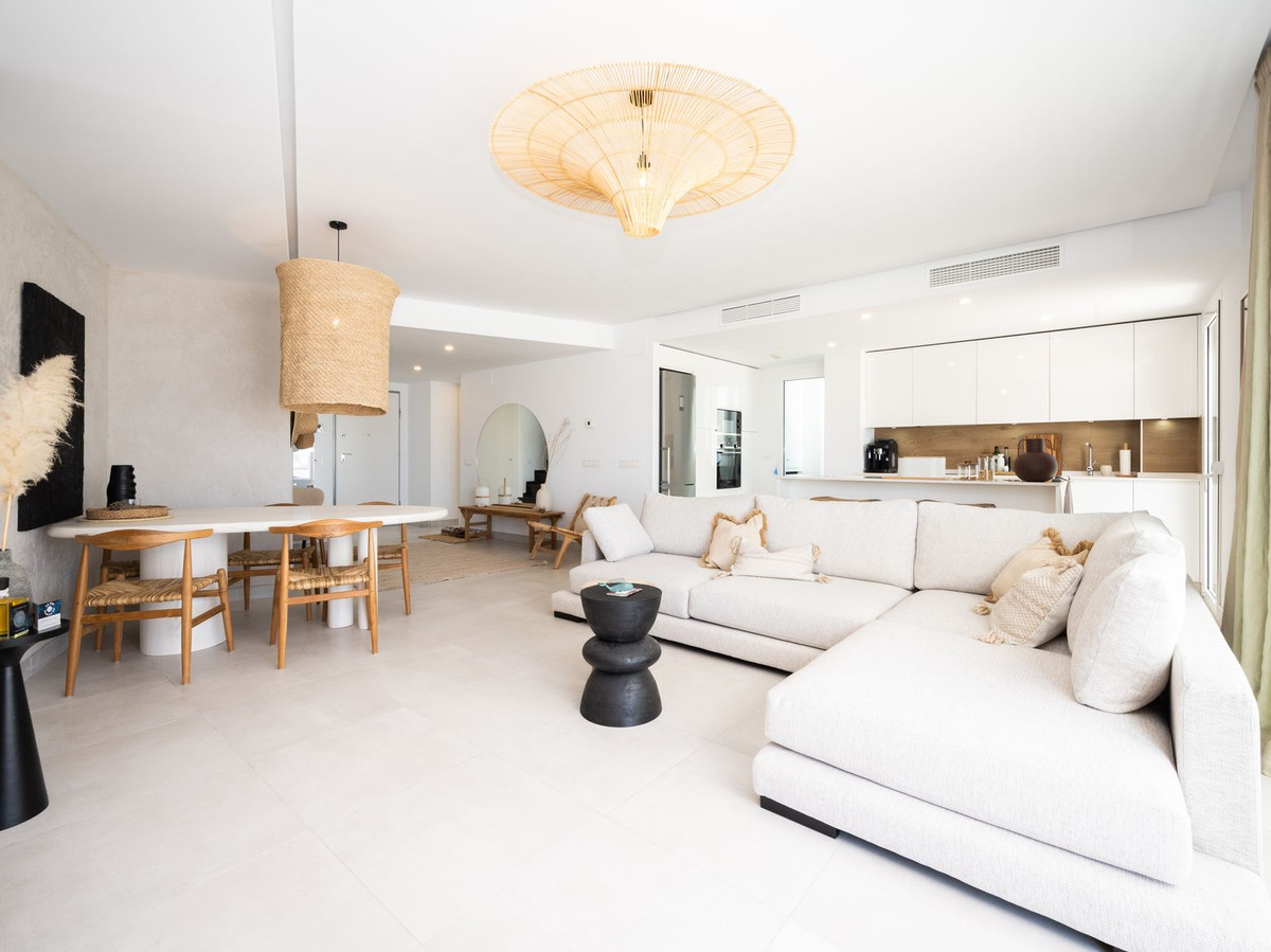 3 Bed, 3 Bath, ApartmentFor Sale, Los Monteros, Malaga