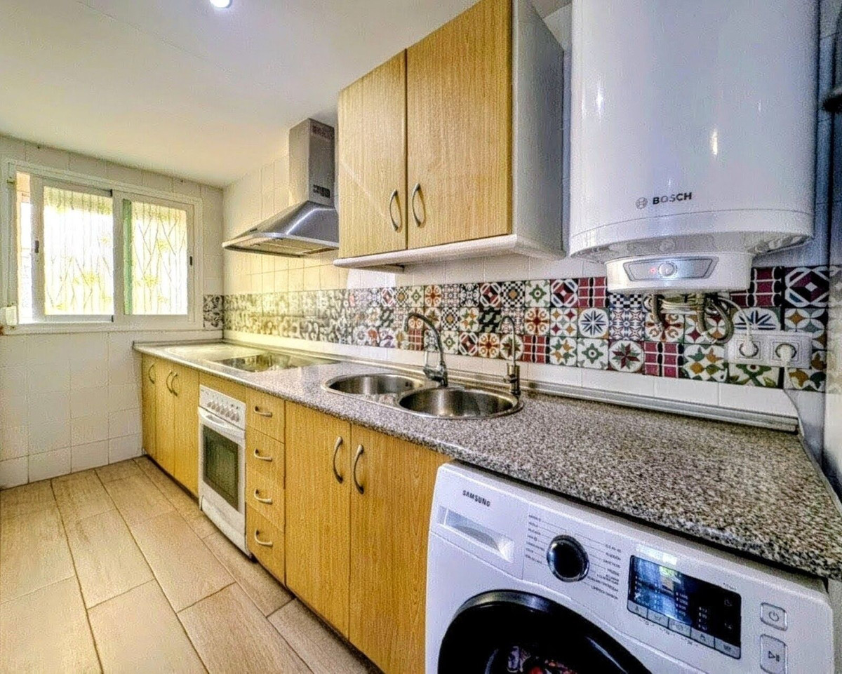 3 Bed, 1 Bath, ApartmentFor Sale, Riviera Del Sol, Malaga