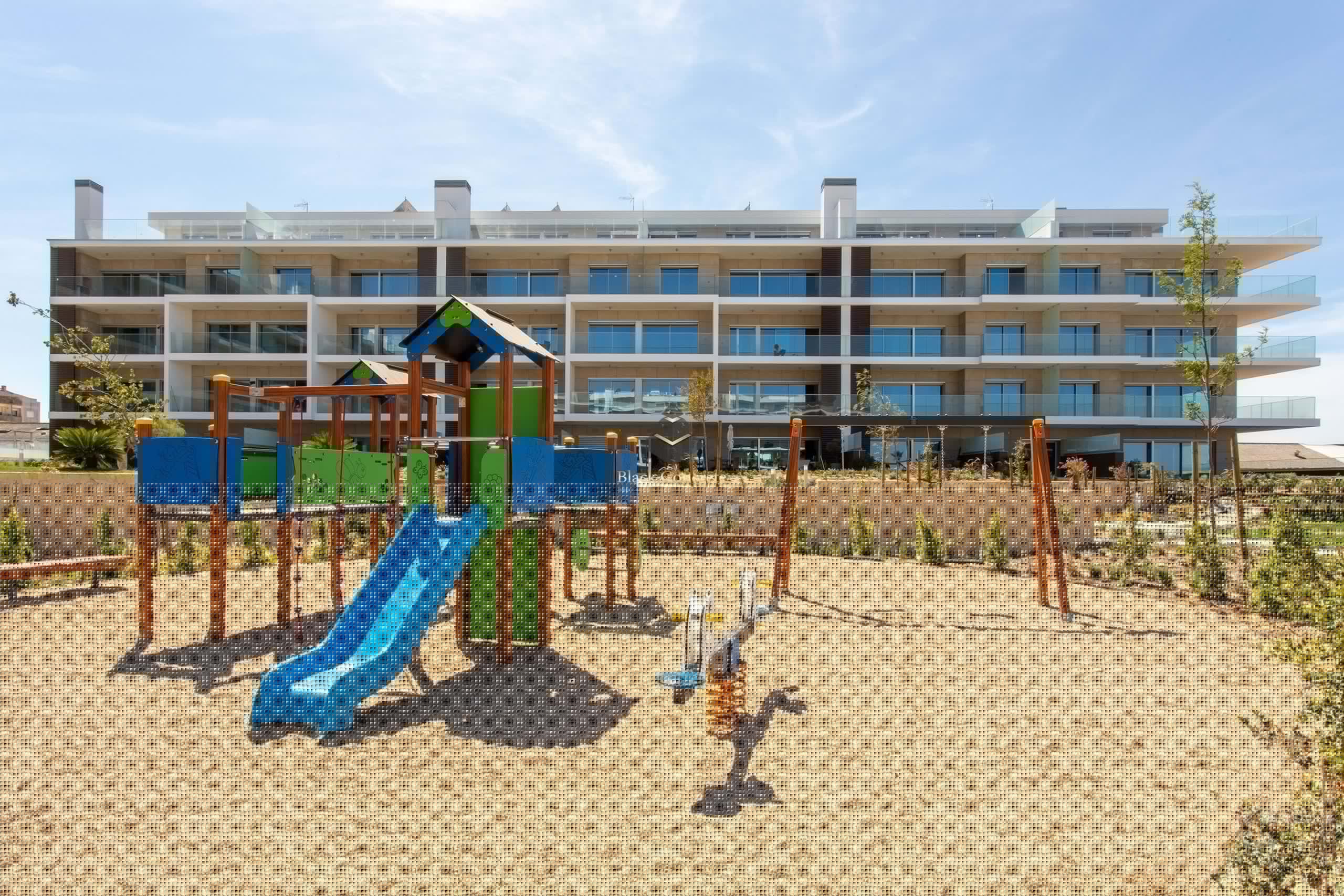 3 Bed, 2 Bath, ApartmentFor Sale, Alcochete, Setubal, 2890-011