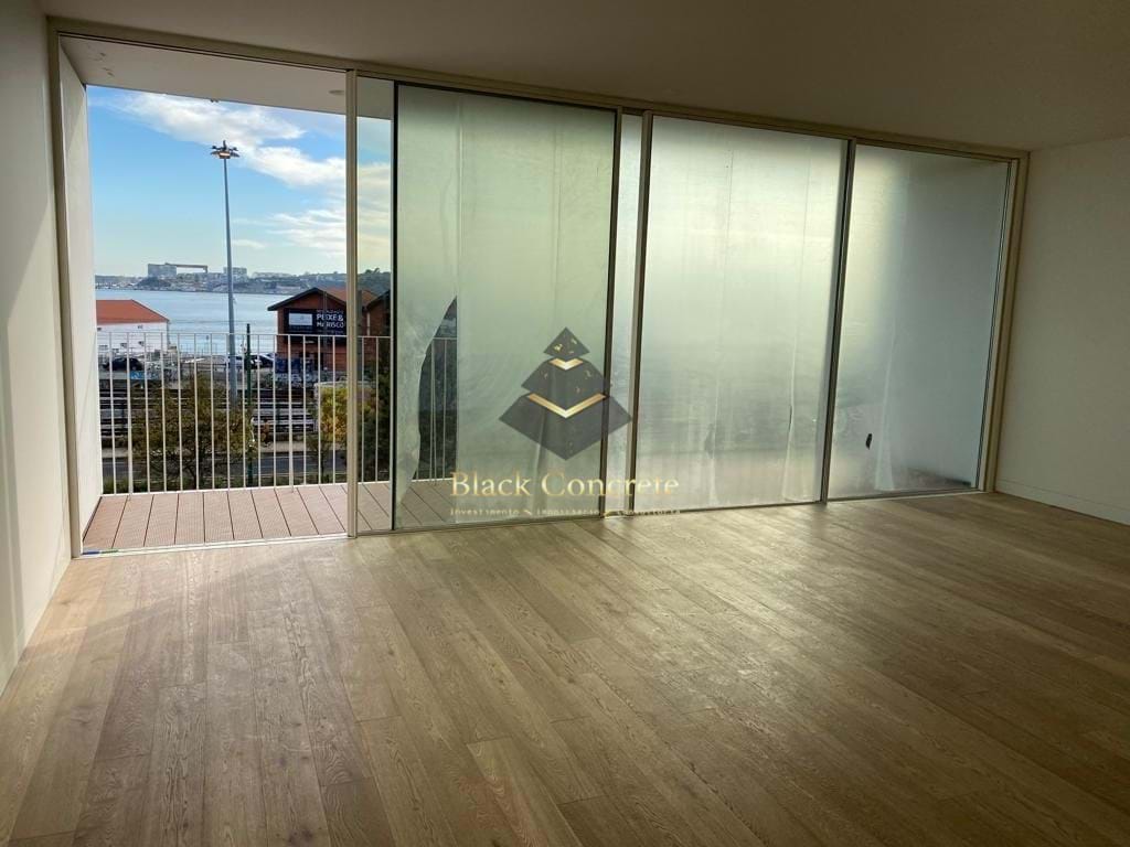 4 Bed, 3 Bath, ApartmentFor Sale, Lisboa, Lisboa, 1200-161