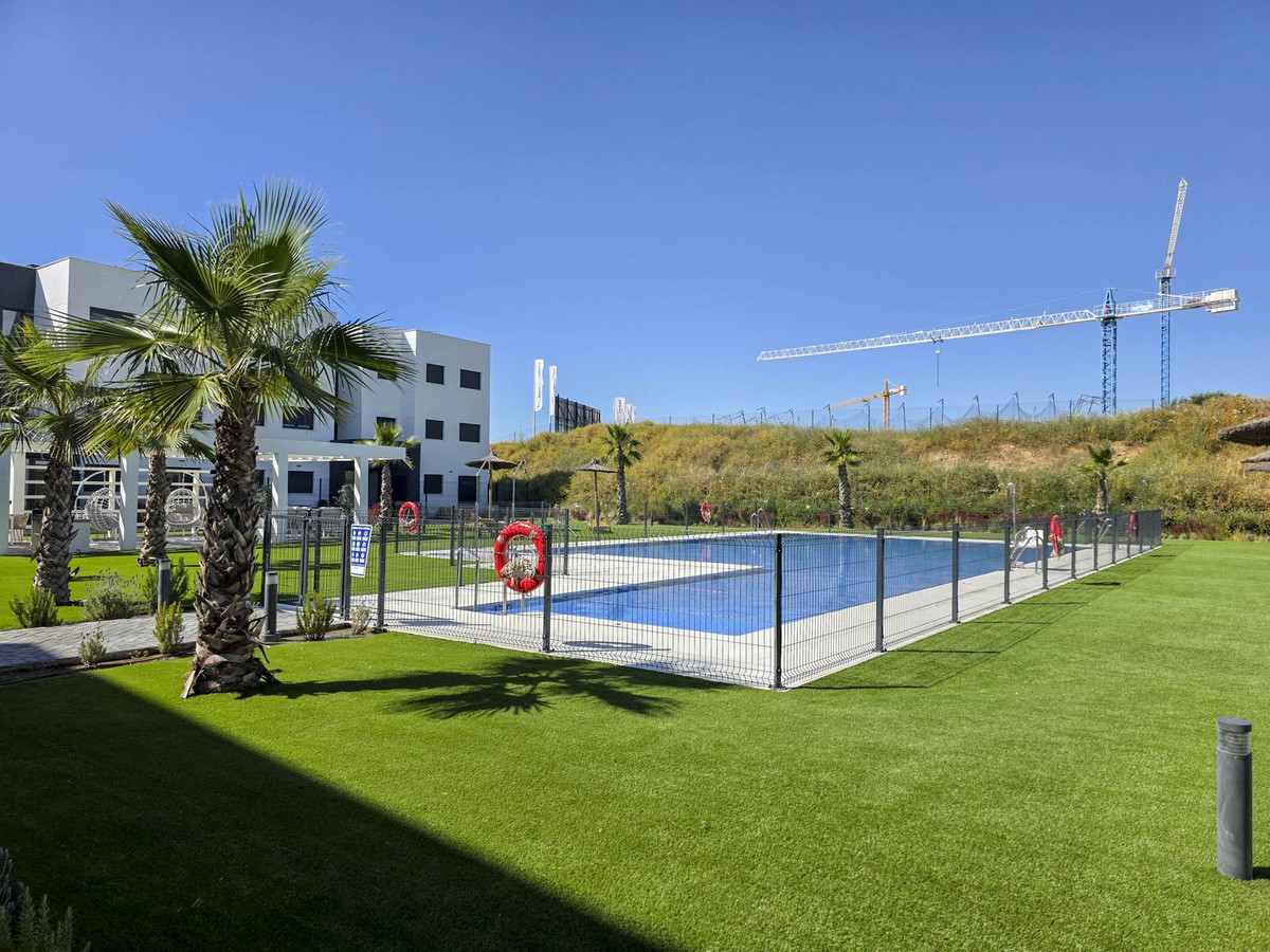 3 Bed, 2 Bath, ApartmentFor Sale, Estepona, Malaga