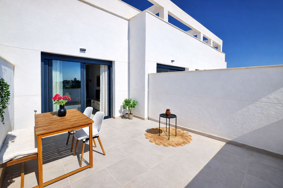 3 Bed, 2 Bath, ApartmentFor Sale, Estepona, Malaga
