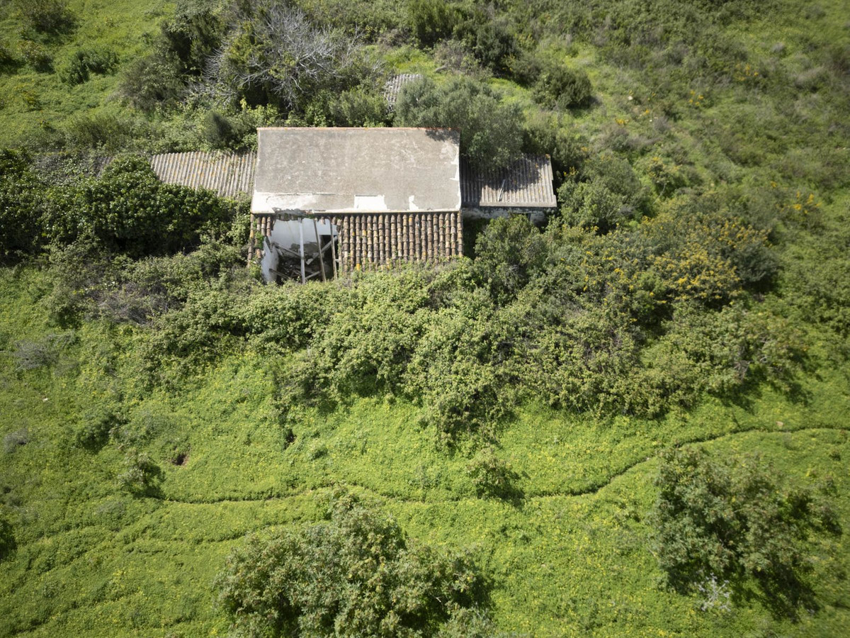 La Duquesa, Malaga, ,For Sale,R5333131