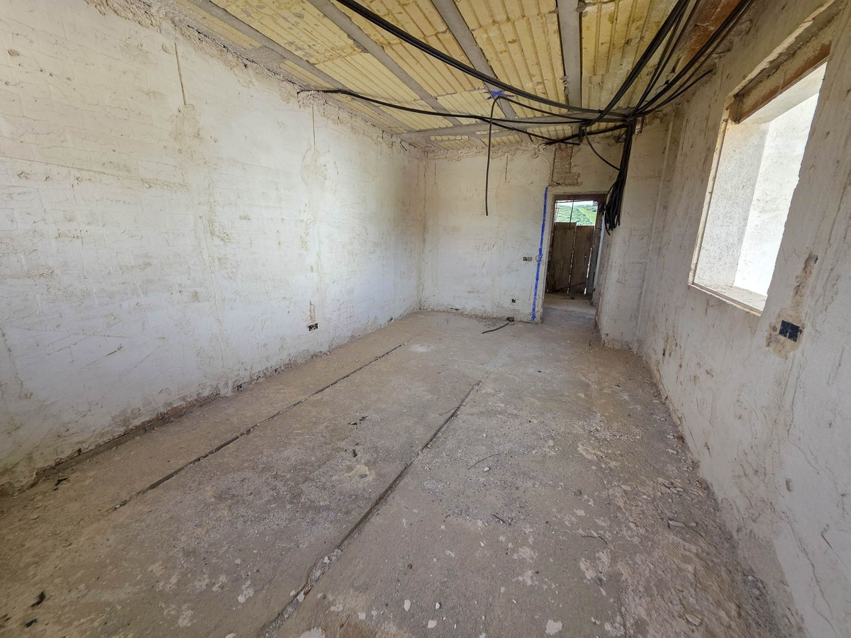 4 Bed, 3 Bath, HouseFor Sale, La Duquesa, Malaga