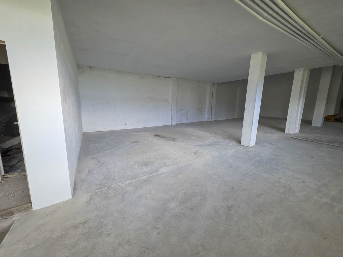 4 Bed, 3 Bath, HouseFor Sale, La Duquesa, Malaga