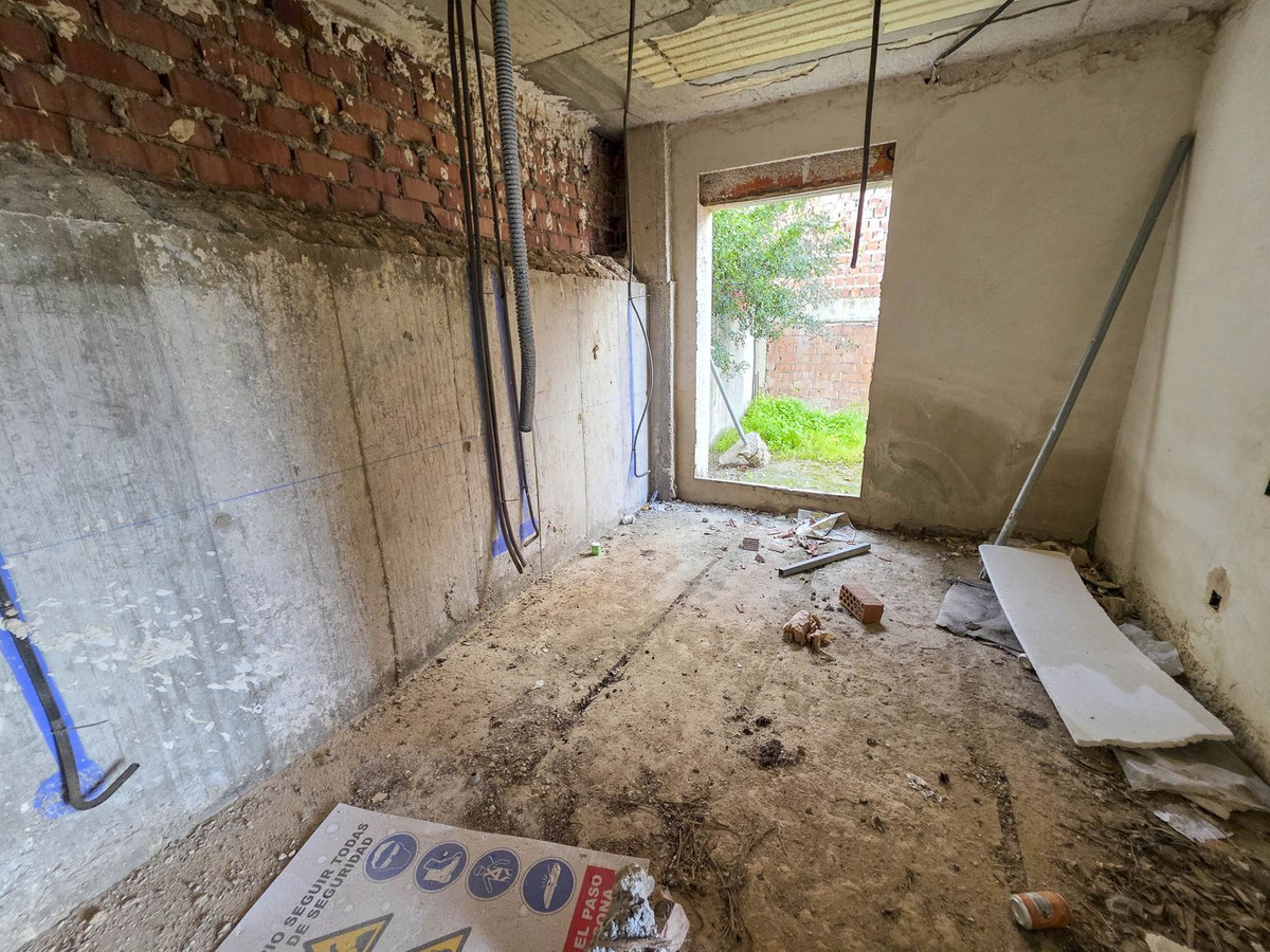 4 Bed, 3 Bath, HouseFor Sale, La Duquesa, Malaga