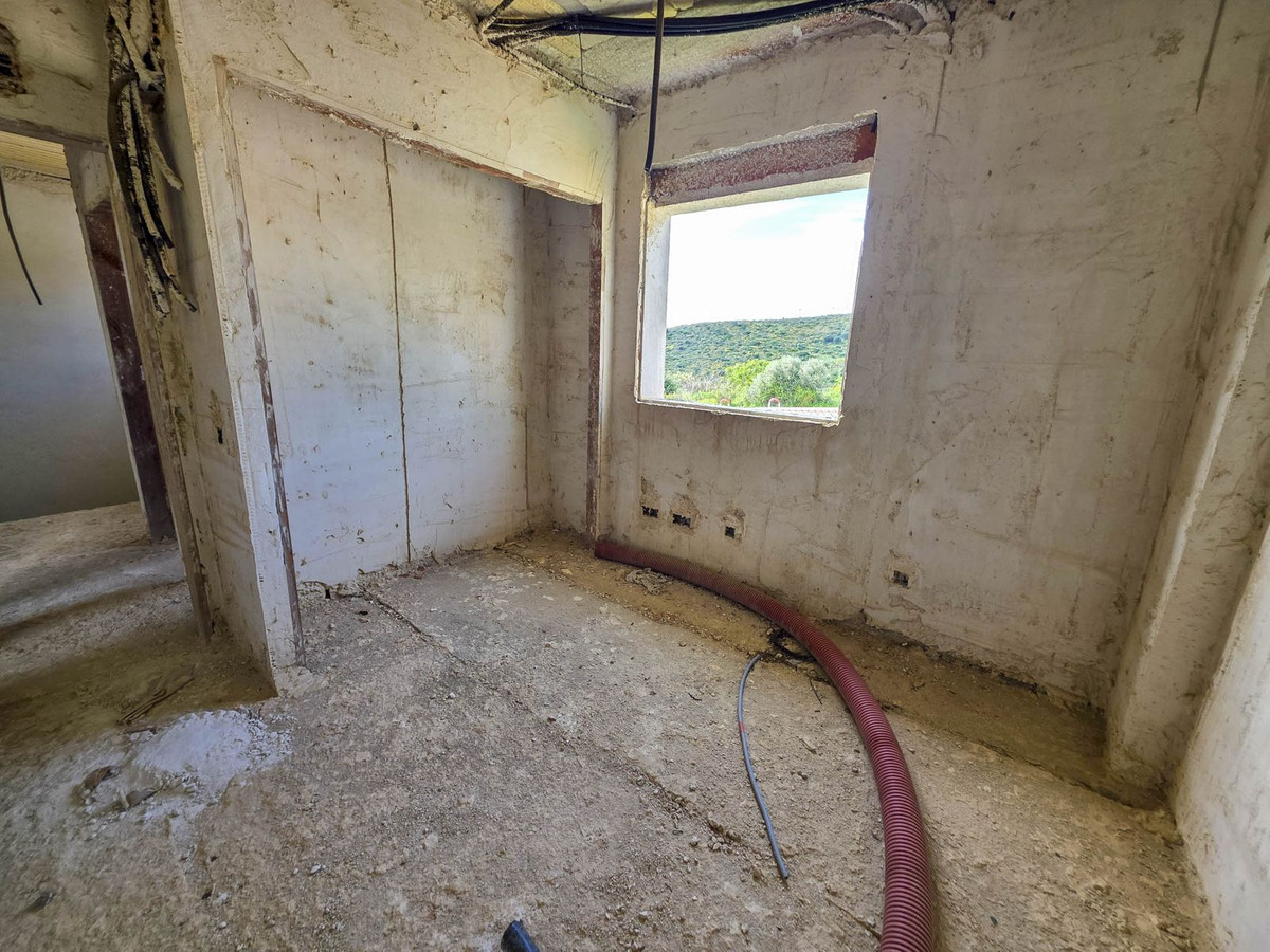 4 Bed, 3 Bath, HouseFor Sale, La Duquesa, Malaga