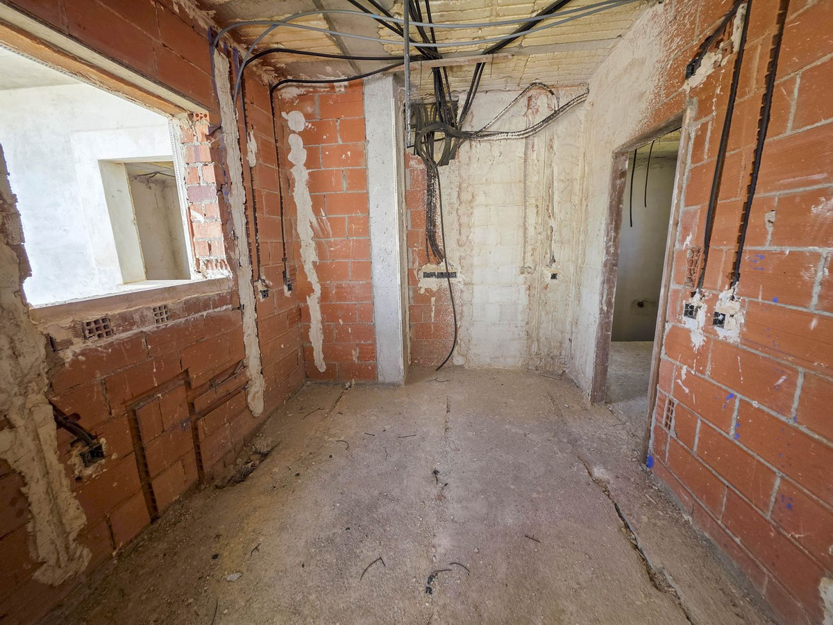 4 Bed, 3 Bath, HouseFor Sale, La Duquesa, Malaga