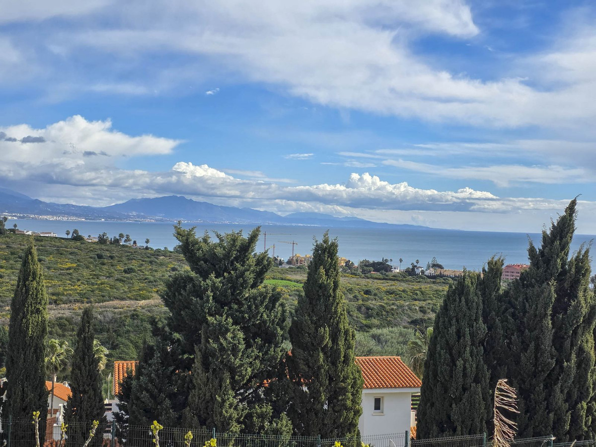 4 Bed, 3 Bath, HouseFor Sale, La Duquesa, Malaga