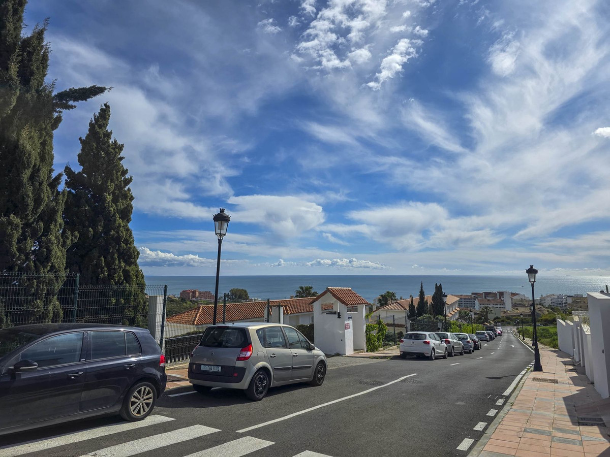 4 Bed, 3 Bath, HouseFor Sale, La Duquesa, Malaga