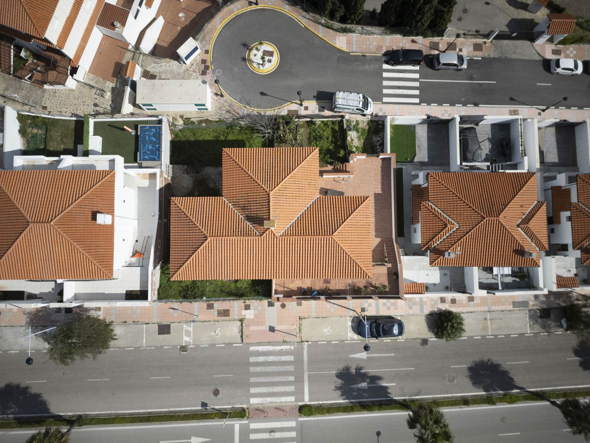 4 Bed, 3 Bath, HouseFor Sale, La Duquesa, Malaga