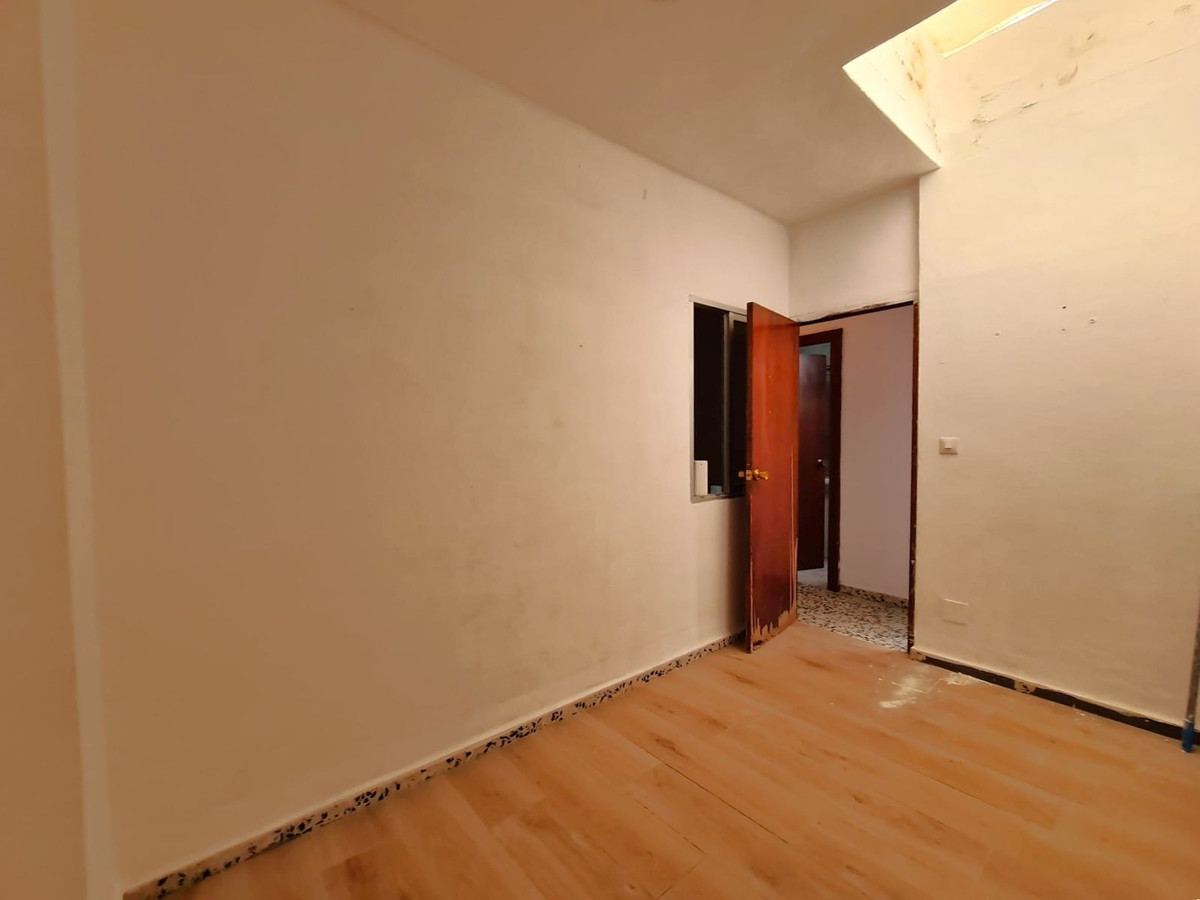 3 Bed, 1 Bath, HouseFor Sale, Estepona, Malaga