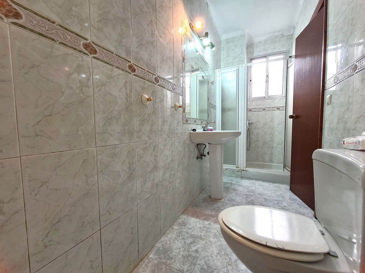 3 Bed, 1 Bath, HouseFor Sale, Estepona, Malaga