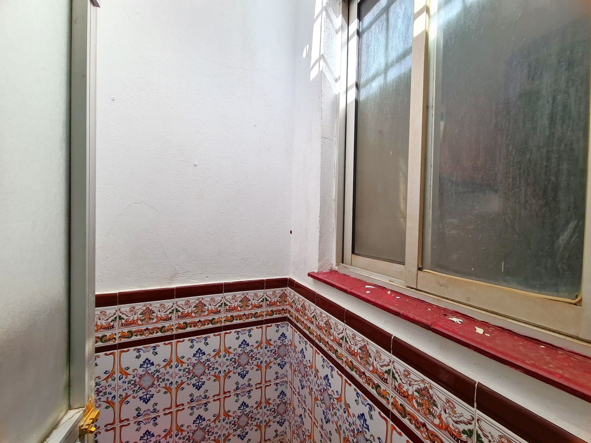 3 Bed, 1 Bath, HouseFor Sale, Estepona, Malaga