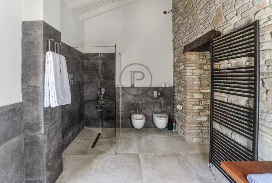 10 Bed, 13 Bath, HouseFor Sale, Zocca, Modena