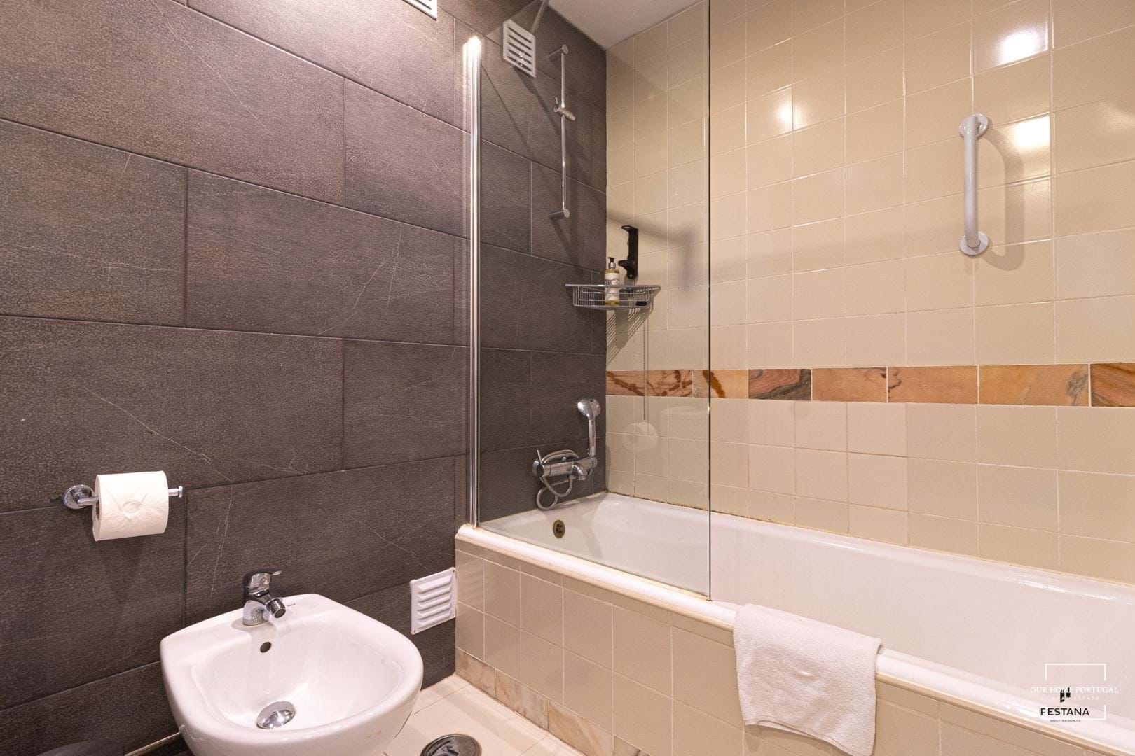 1 Bed, 1 Bath, ApartmentFor Sale, Portimao, Faro, 8500-088