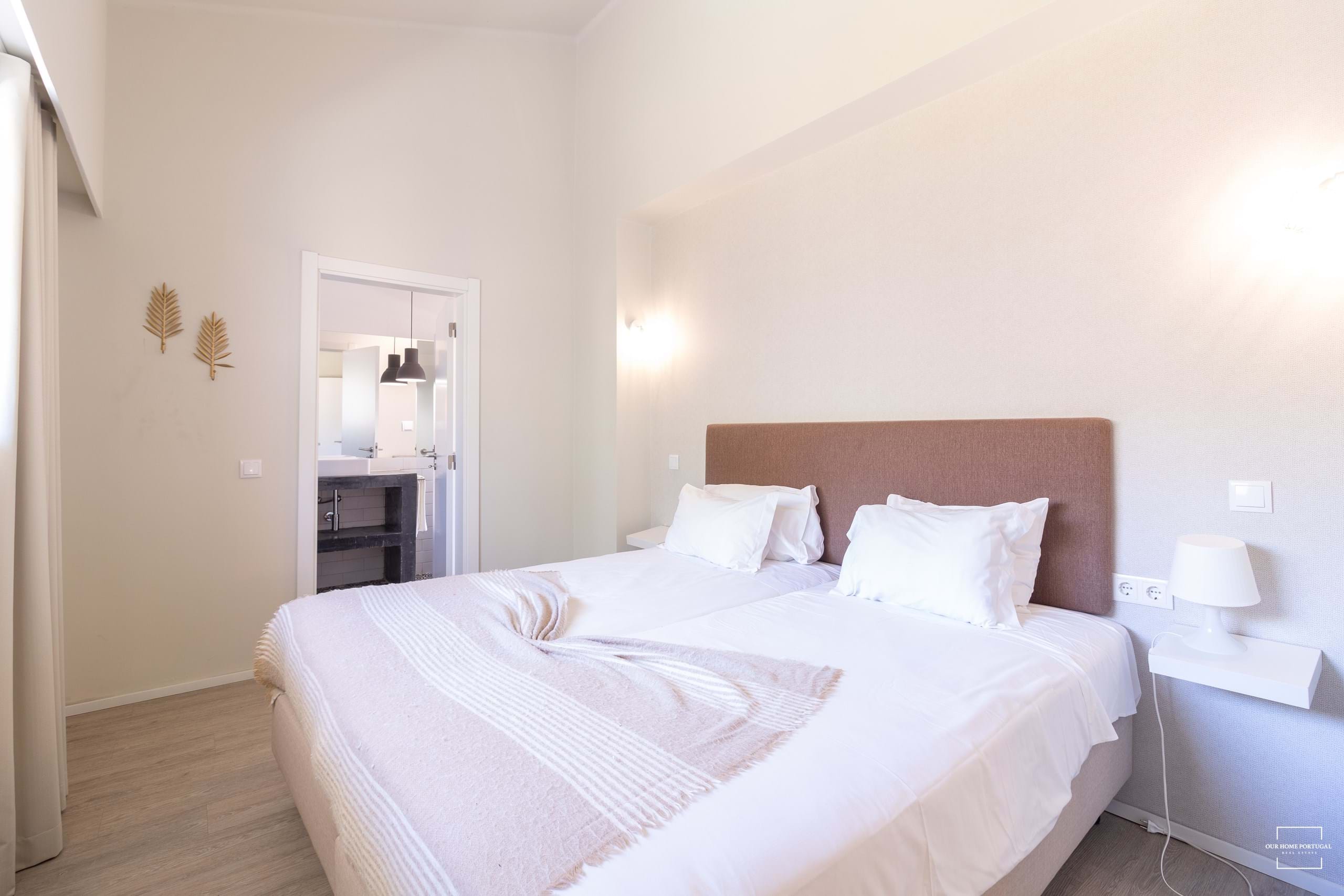 3 Bed, 2 Bath, HouseFor Sale, Lagoa, Faro, 8401-908