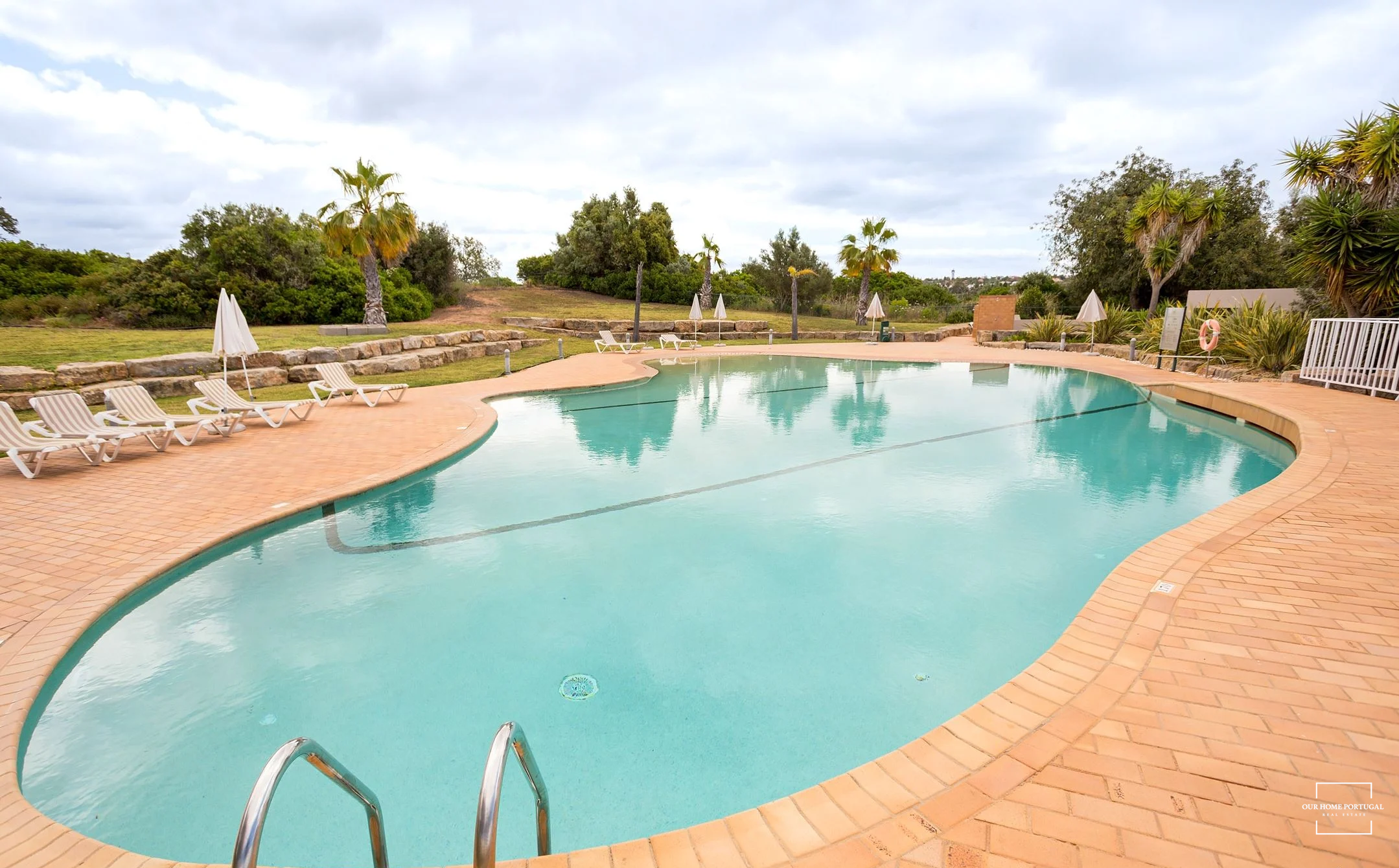 1 Bath, ApartmentFor Sale, Lagoa, Faro, 8400-557