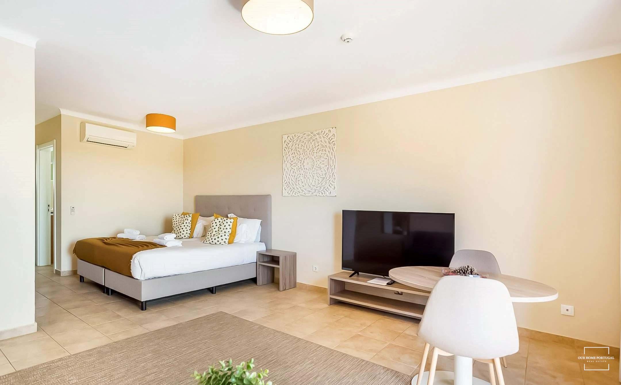 1 Bath, ApartmentFor Sale, Lagoa, Faro, 8400-557