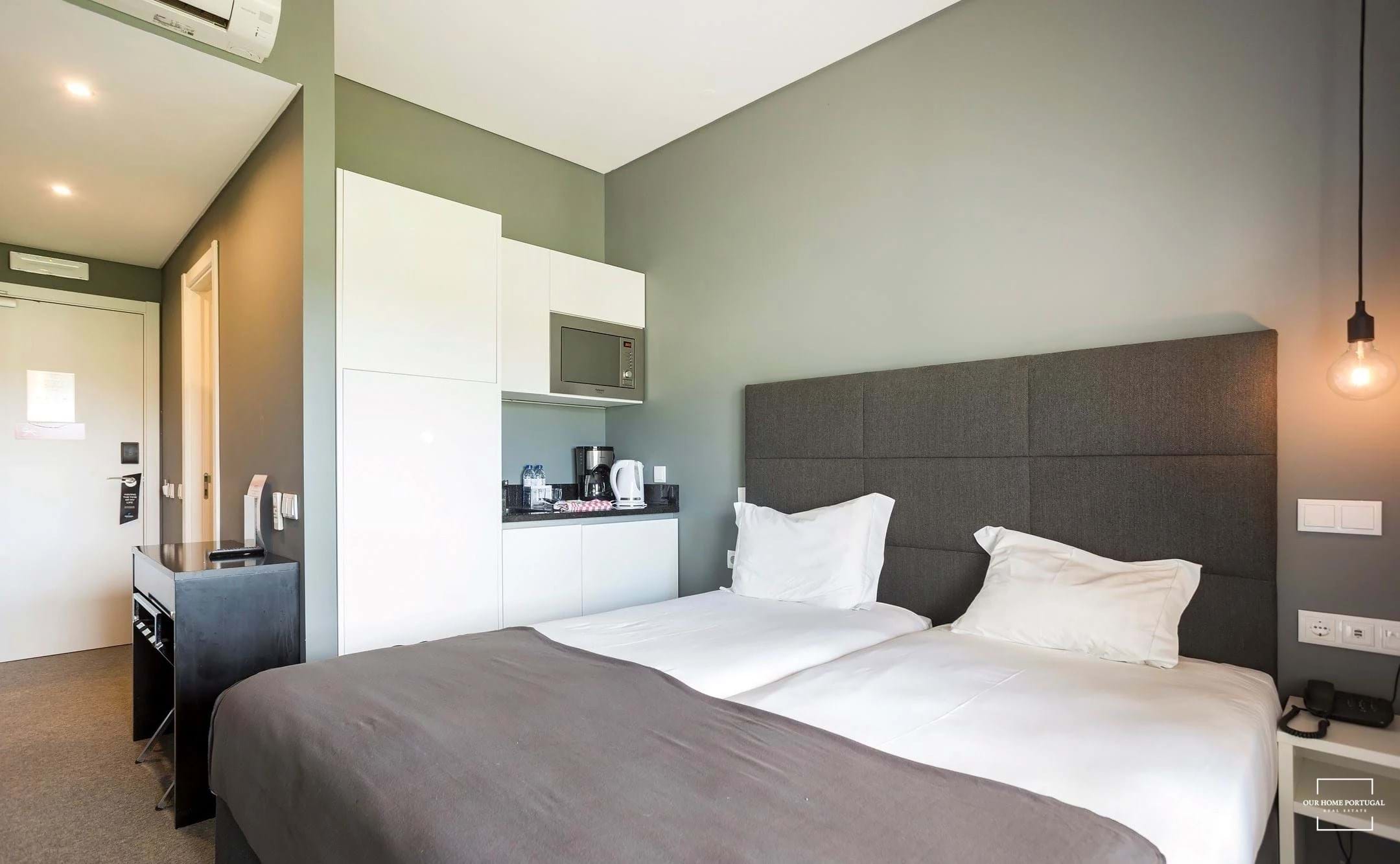 1 Bed, 1 Bath, ApartmentFor Sale, Carvoeiro, Lagoa, Faro, 8400-526