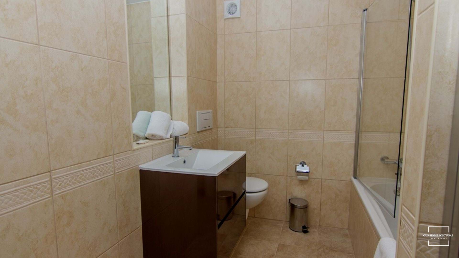 2 Bed, 2 Bath, ApartmentFor Sale, Lagoa, Faro, 8401-908