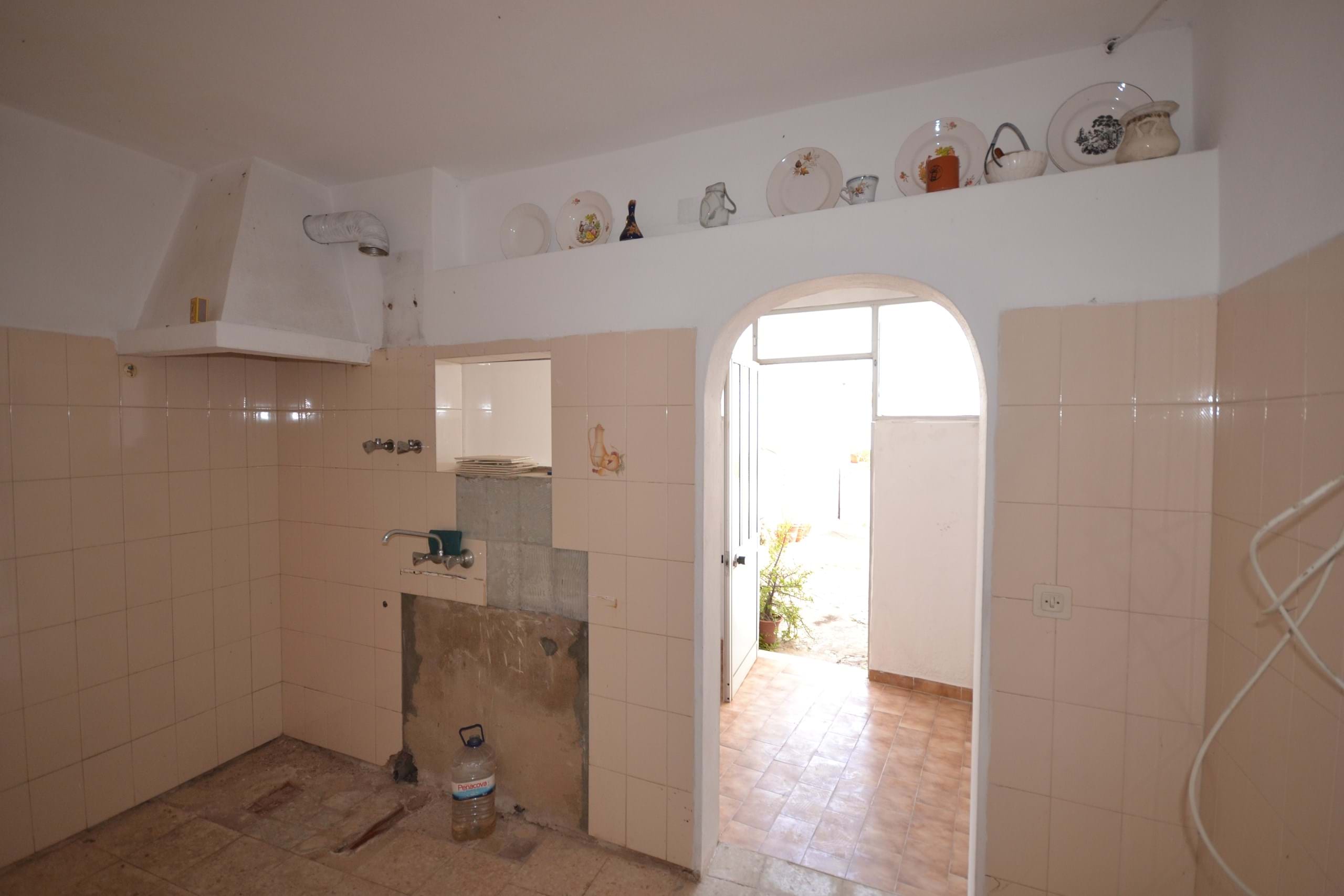 3 Bed, 1 Bath, HouseFor Sale, Loulé, Faro, 8100-012