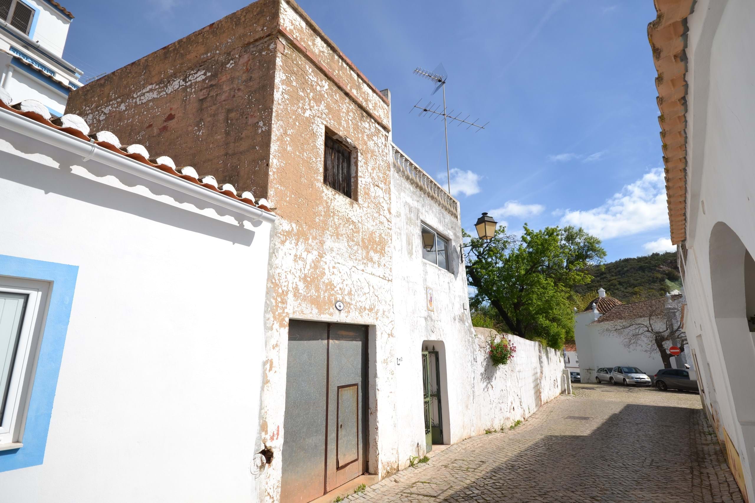3 Bed, 1 Bath, HouseFor Sale, Loulé, Faro, 8100-012