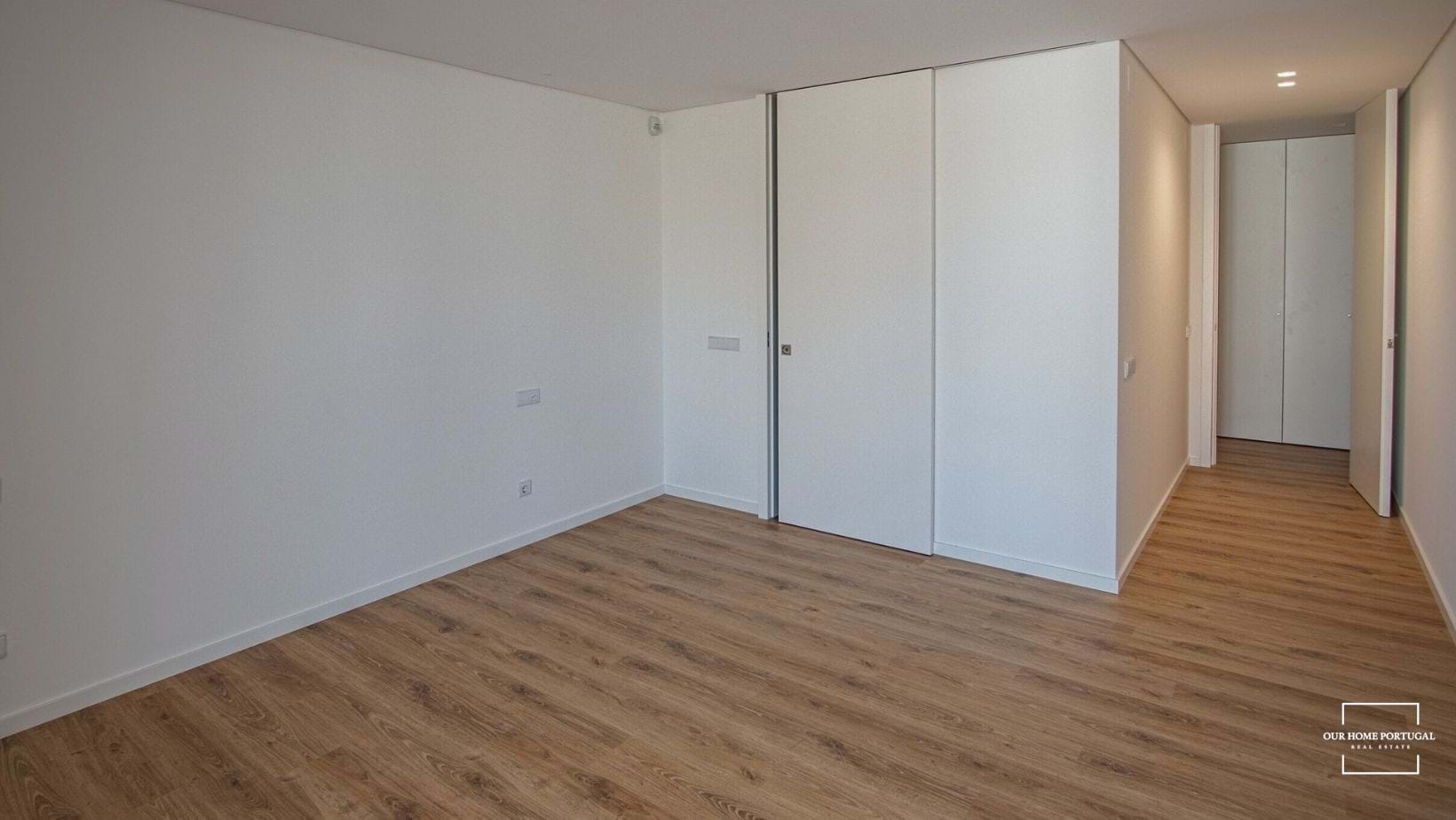 2 Bed, 3 Bath, ApartmentFor Sale, Olhão, Faro, 8700-300