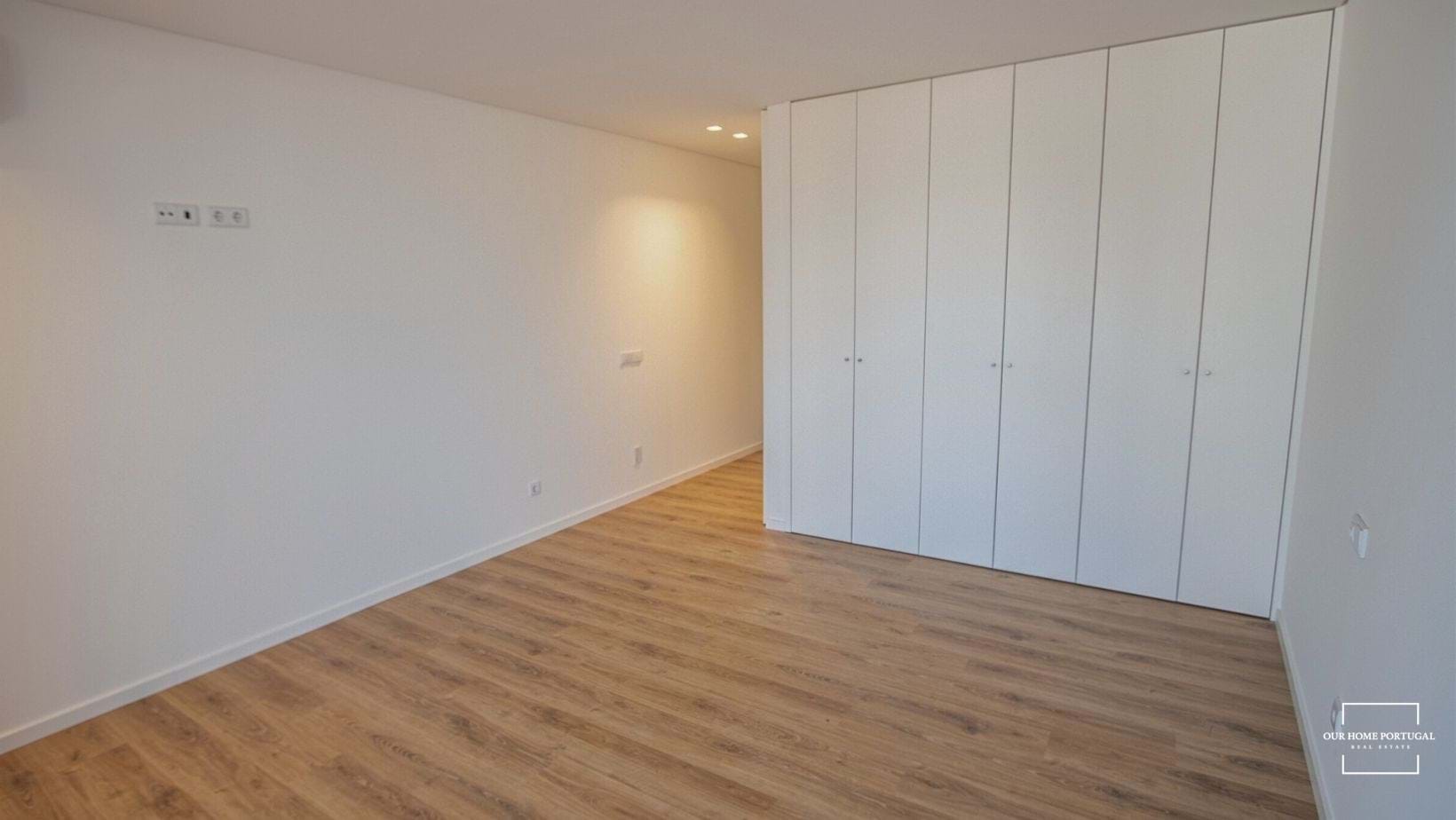 2 Bed, 3 Bath, ApartmentFor Sale, Olhão, Faro, 8700-300