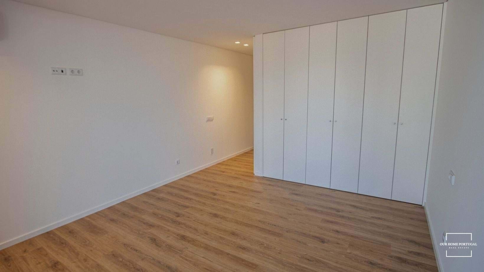 2 Bed, 3 Bath, ApartmentFor Sale, Olhão, Faro, 8700-408