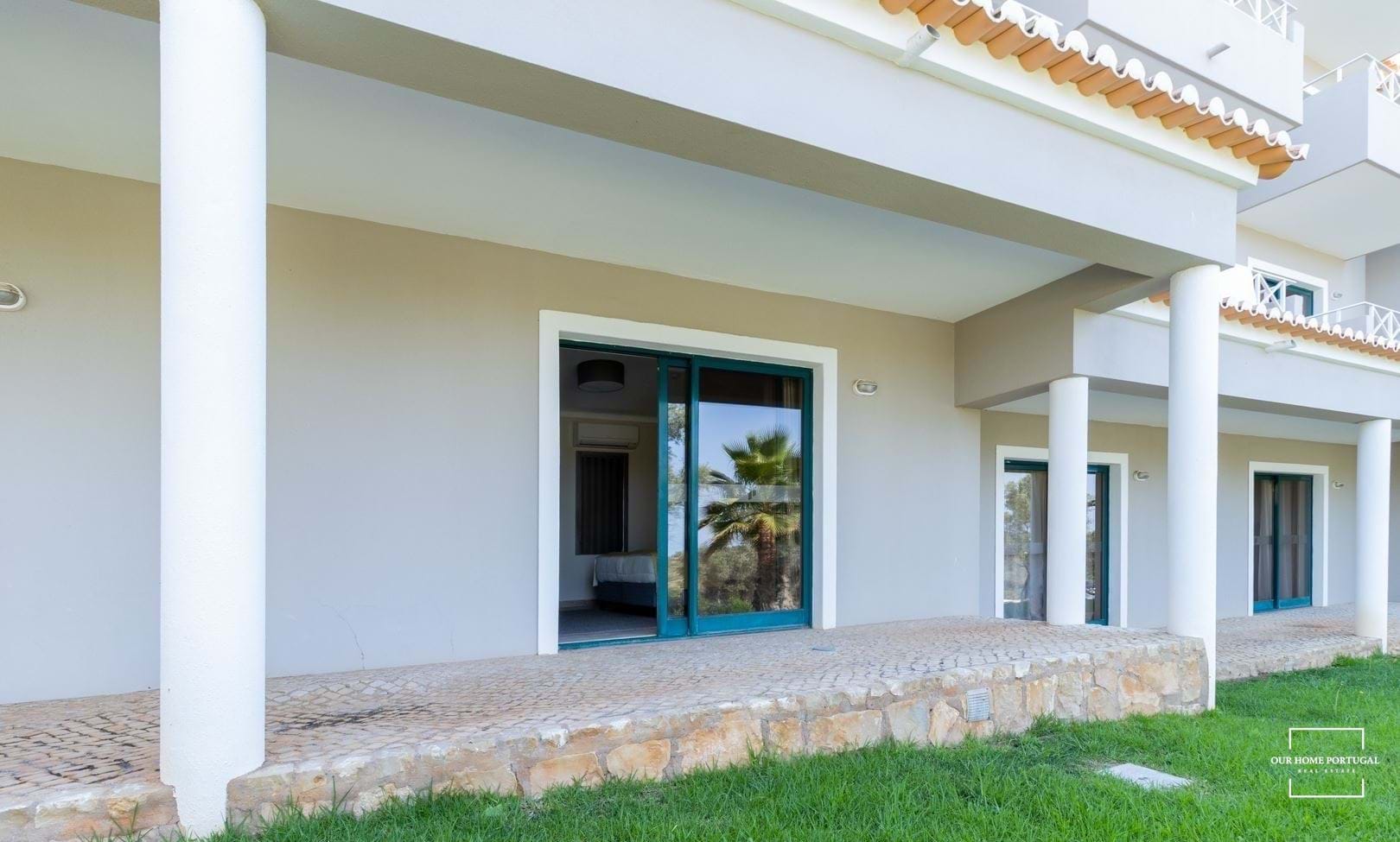 1 Bed, 2 Bath, ApartmentFor Sale, Lagoa, Faro, 8400-121