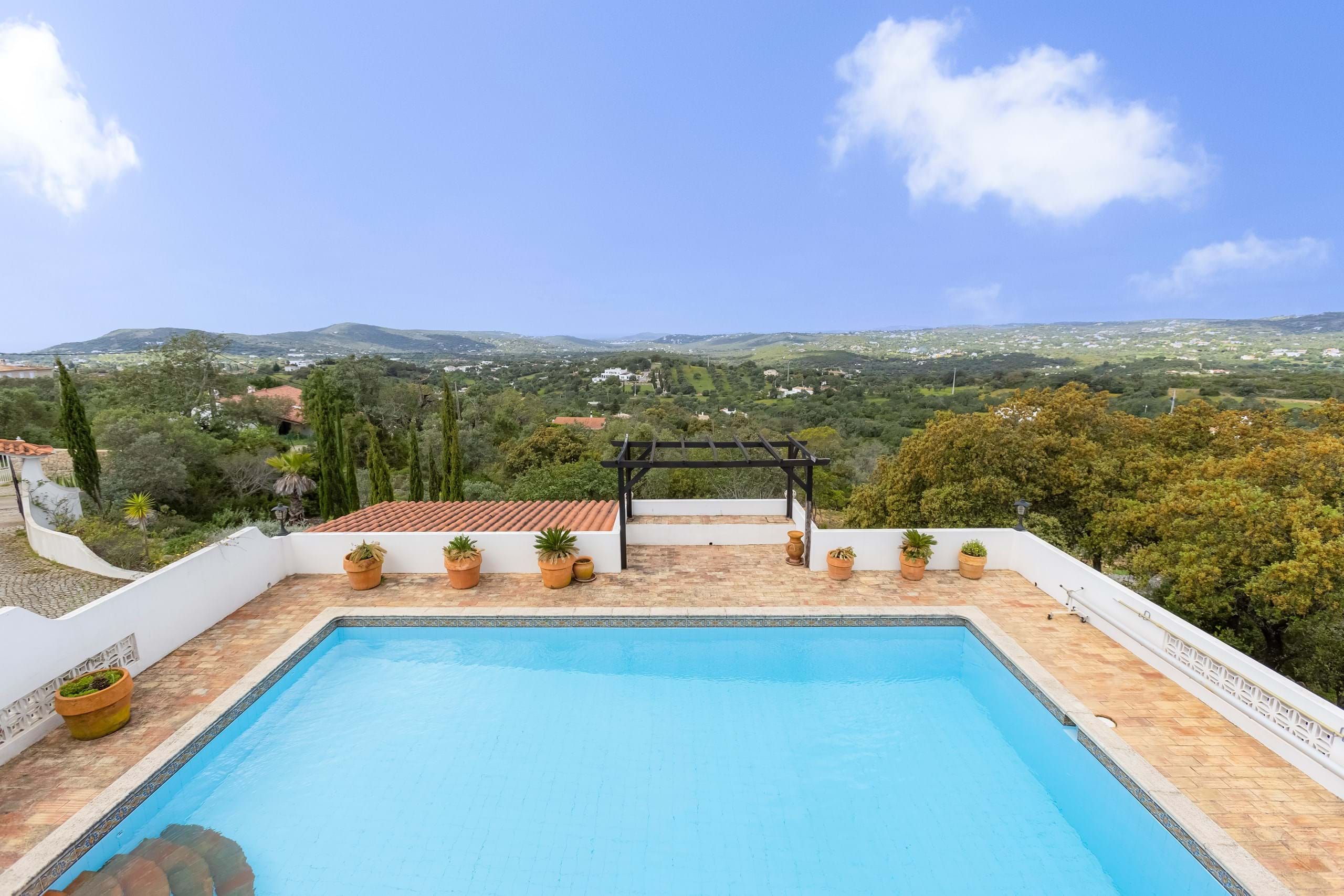 4 Bed, 3 Bath, HouseFor Sale, Faro, Faro, 8005-488