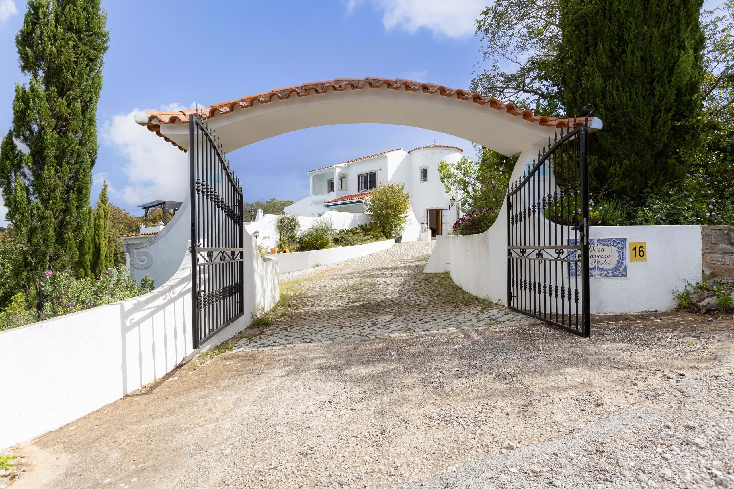 4 Bed, 3 Bath, HouseFor Sale, Faro, Faro, 8005-488