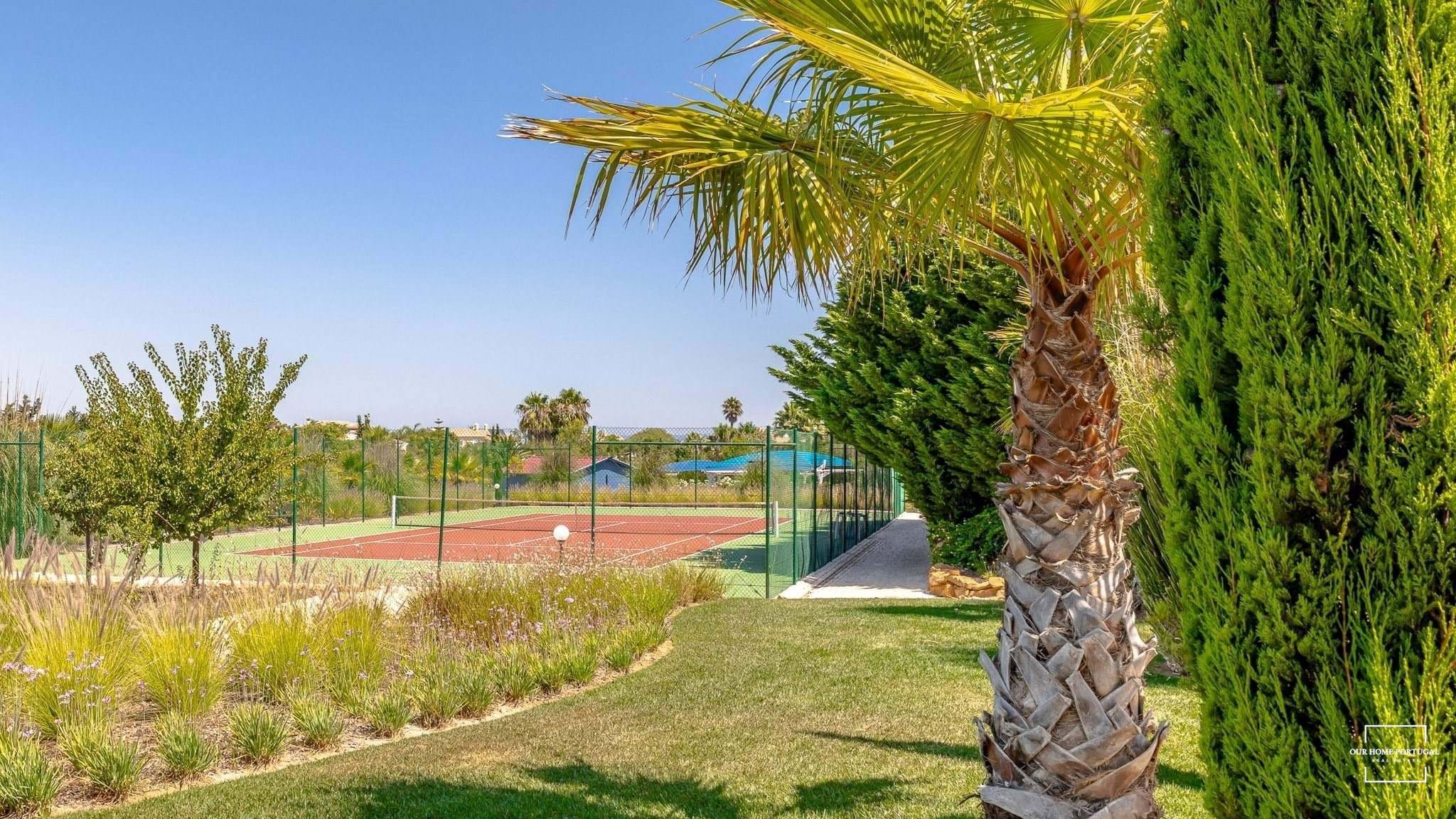 2 Bed, 1 Bath, HouseFor Sale, Lagos, Faro