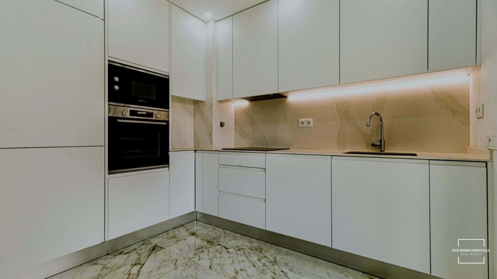 2 Bed, 2 Bath, ApartmentFor Sale, Lagos, Faro, 8600-600