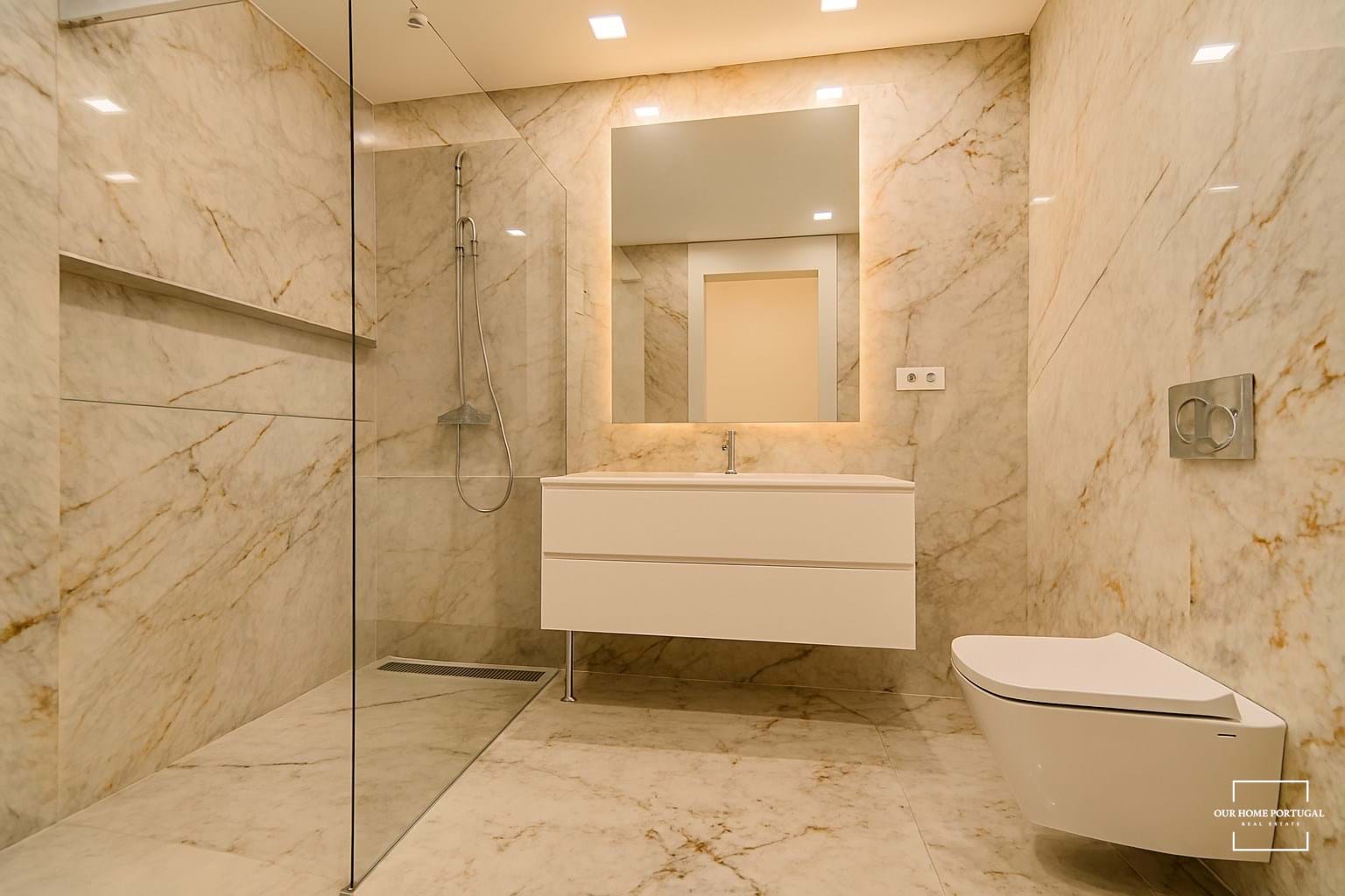 2 Bed, 2 Bath, ApartmentFor Sale, Lagos, Faro, 8600-700