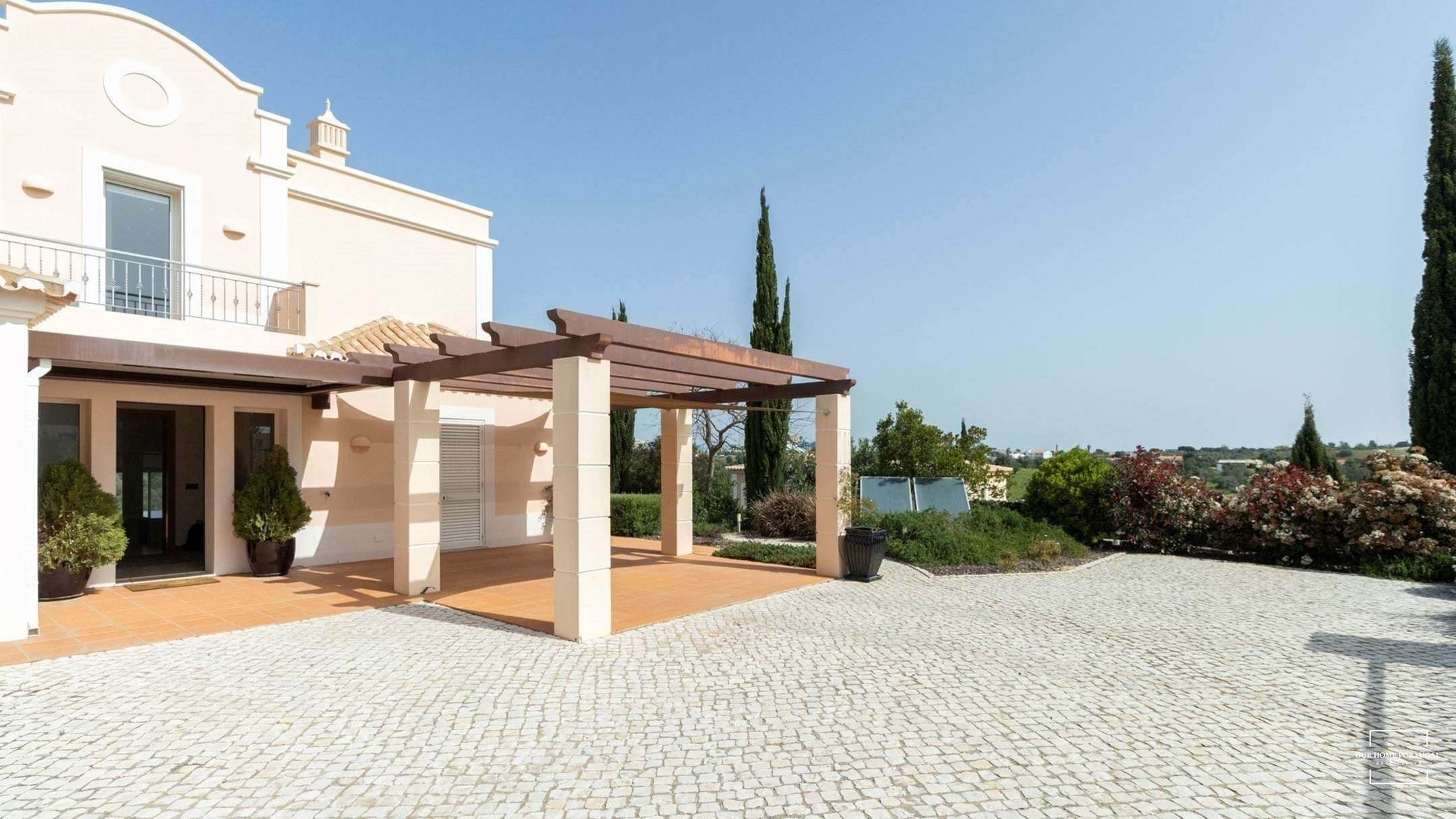 3 Bed, 2 Bath, HouseFor Sale, Lagoa, Faro, 8400-009