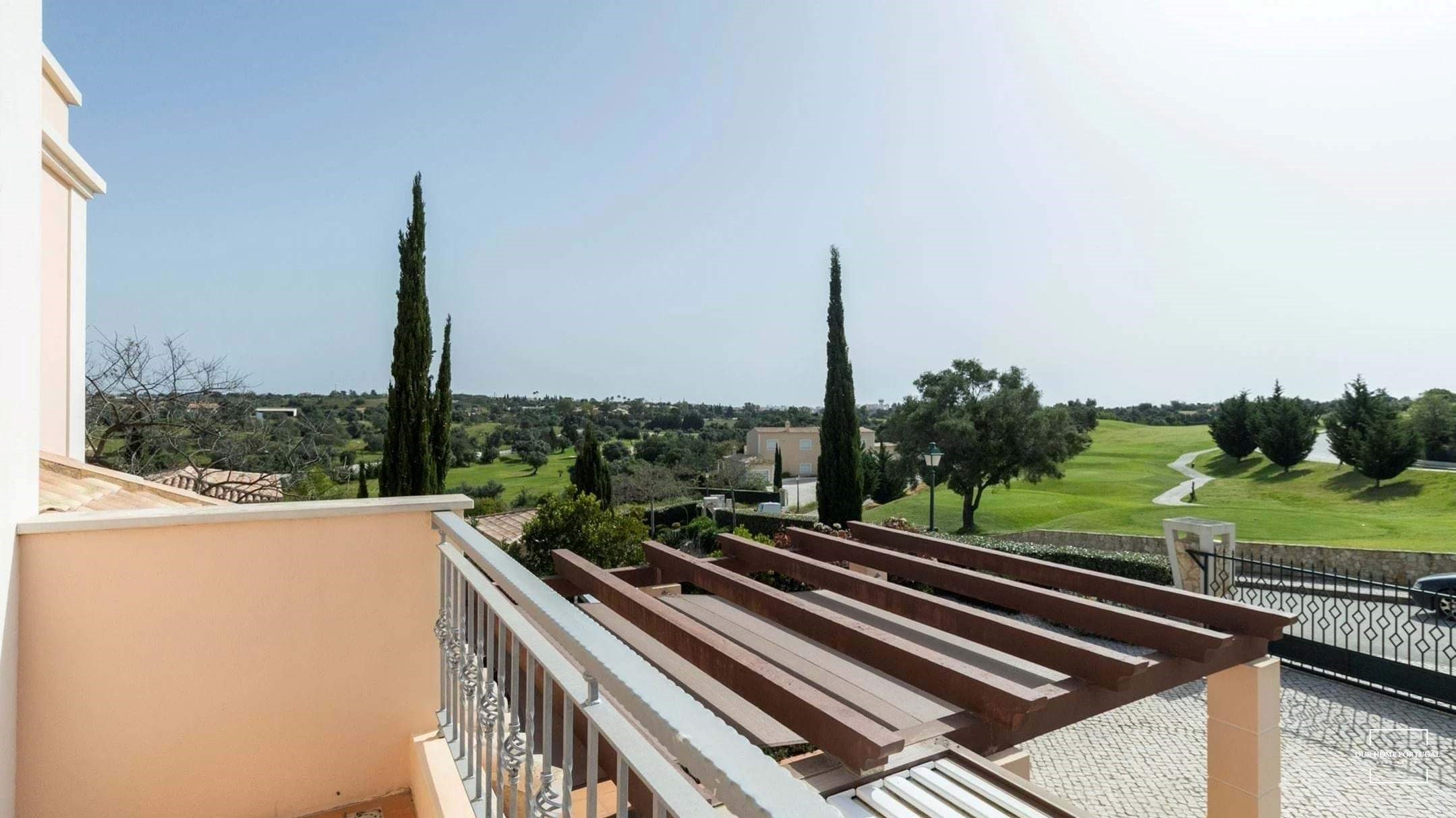 3 Bed, 2 Bath, HouseFor Sale, Lagoa, Faro, 8400-009