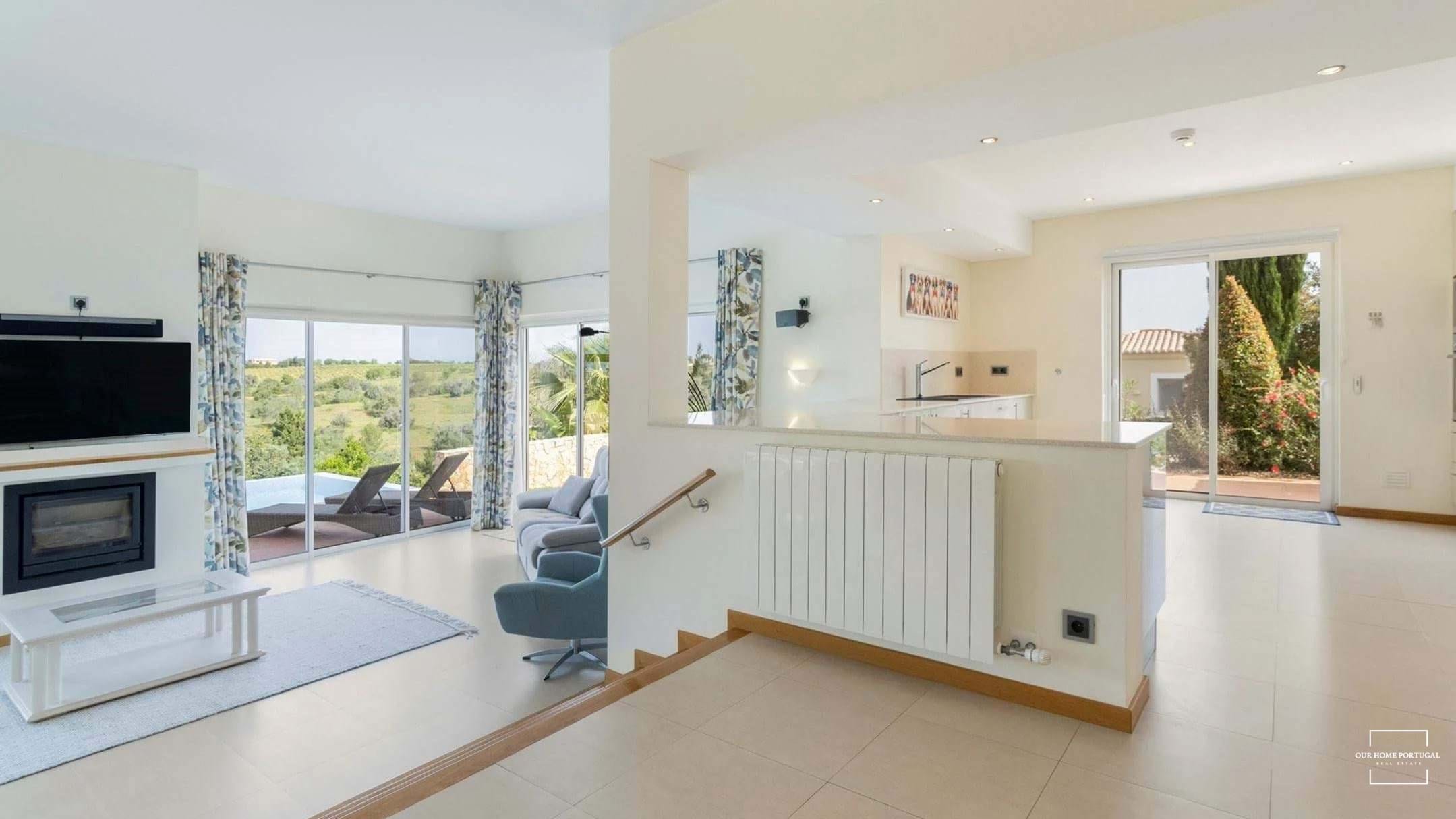 3 Bed, 2 Bath, HouseFor Sale, Lagoa, Faro, 8400-009