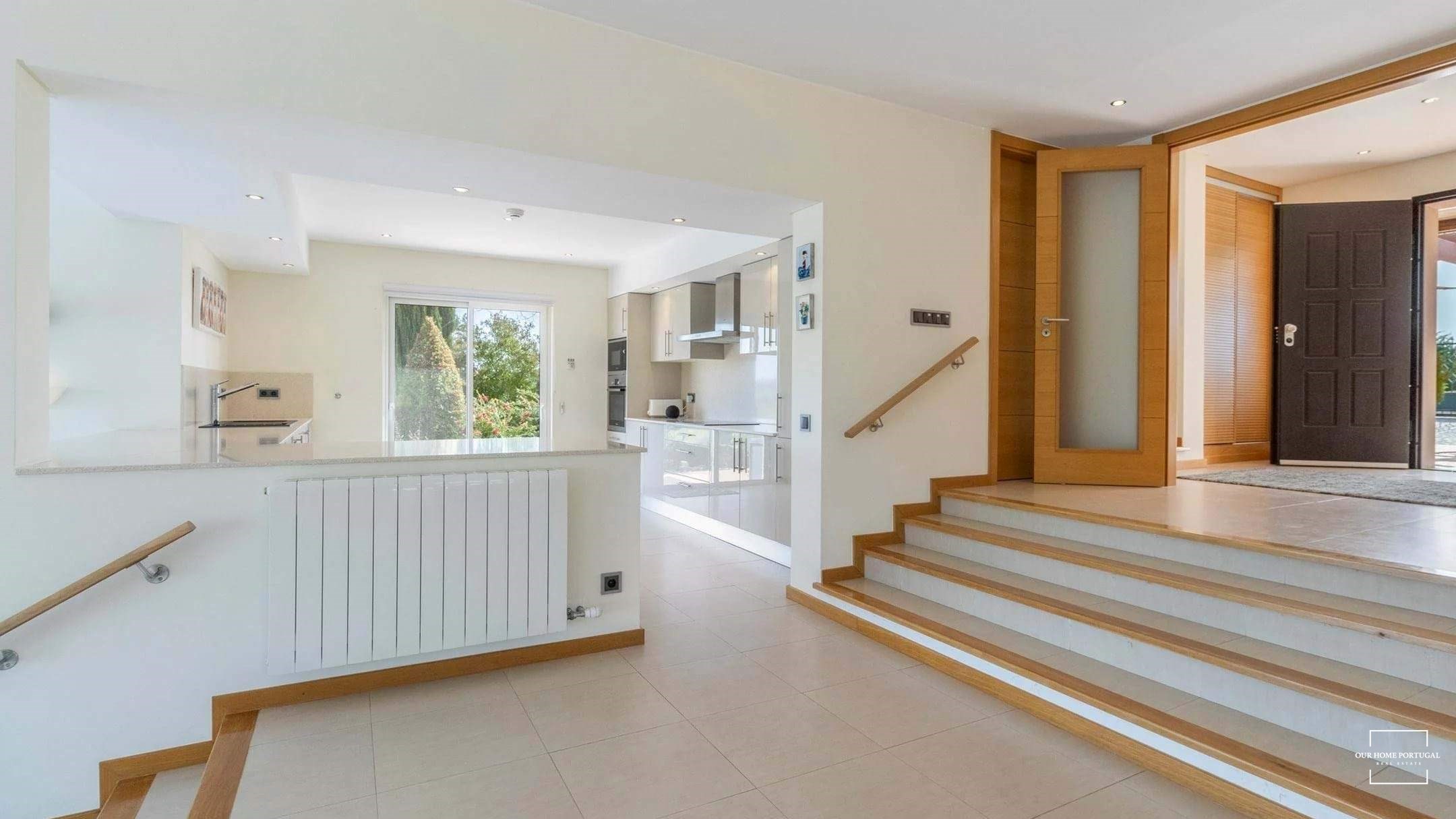 3 Bed, 2 Bath, HouseFor Sale, Lagoa, Faro, 8400-009