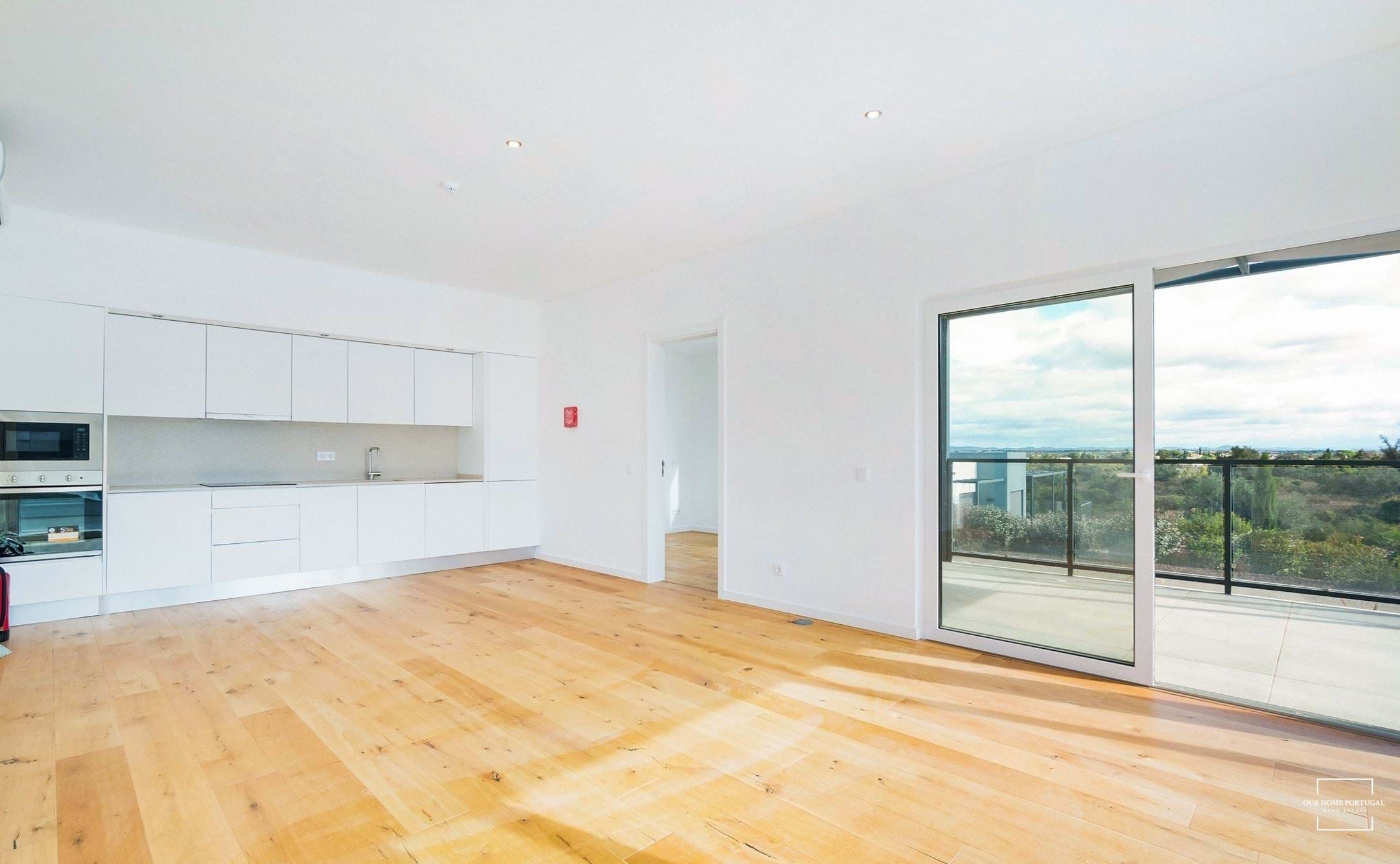 3 Bed, 2 Bath, HouseFor Sale, Lagoa, Faro, 8400-561